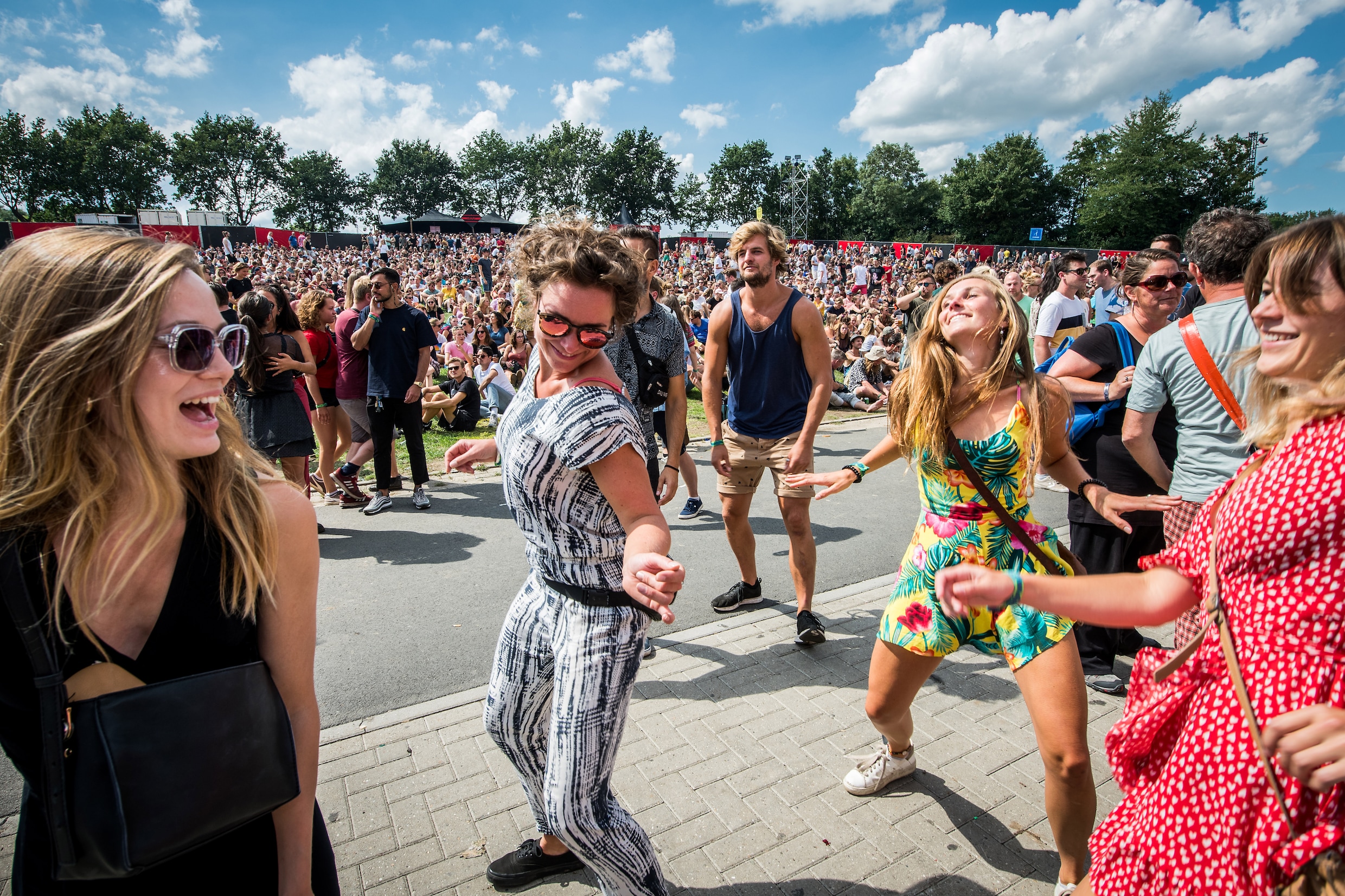 Nederland trekt streep door festivalzomer: meerdaagse events verboden tot september