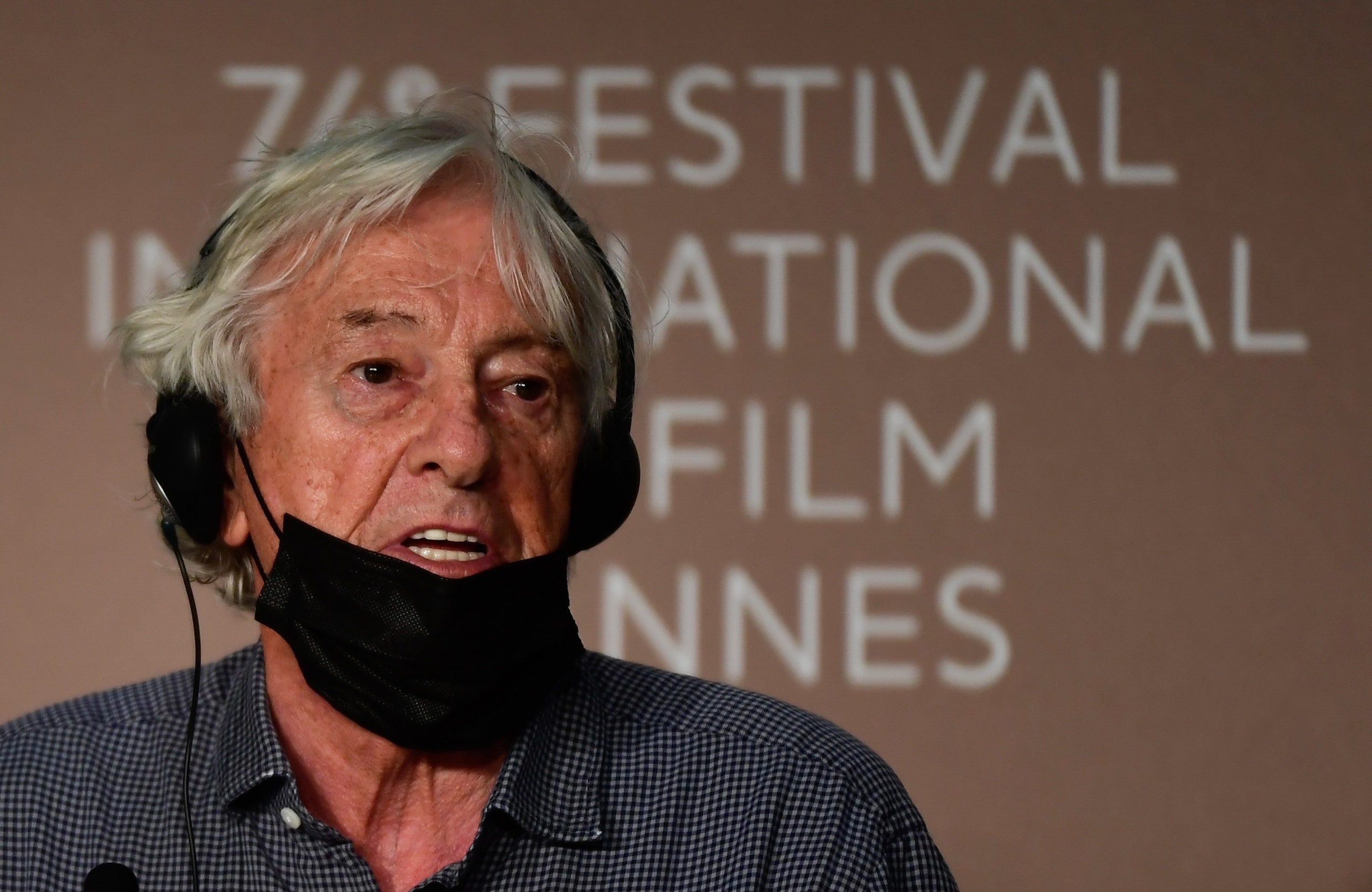 Rusland verbiedt lesbische nonnenfilm van Paul Verhoeven De