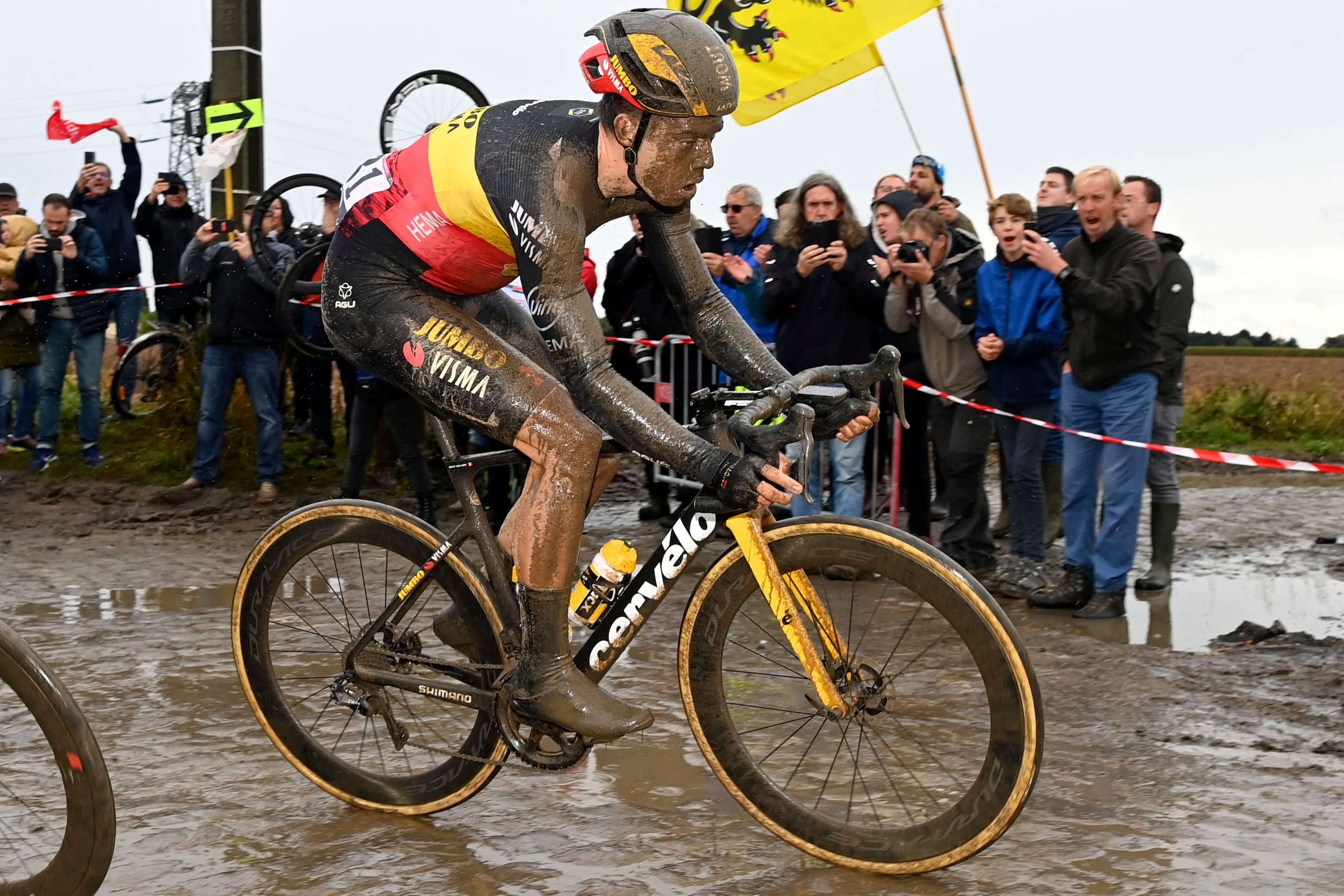 Wout van Aert gespot in Spanje, donderdag beslissing over Parijs-Roubaix |  De Morgen