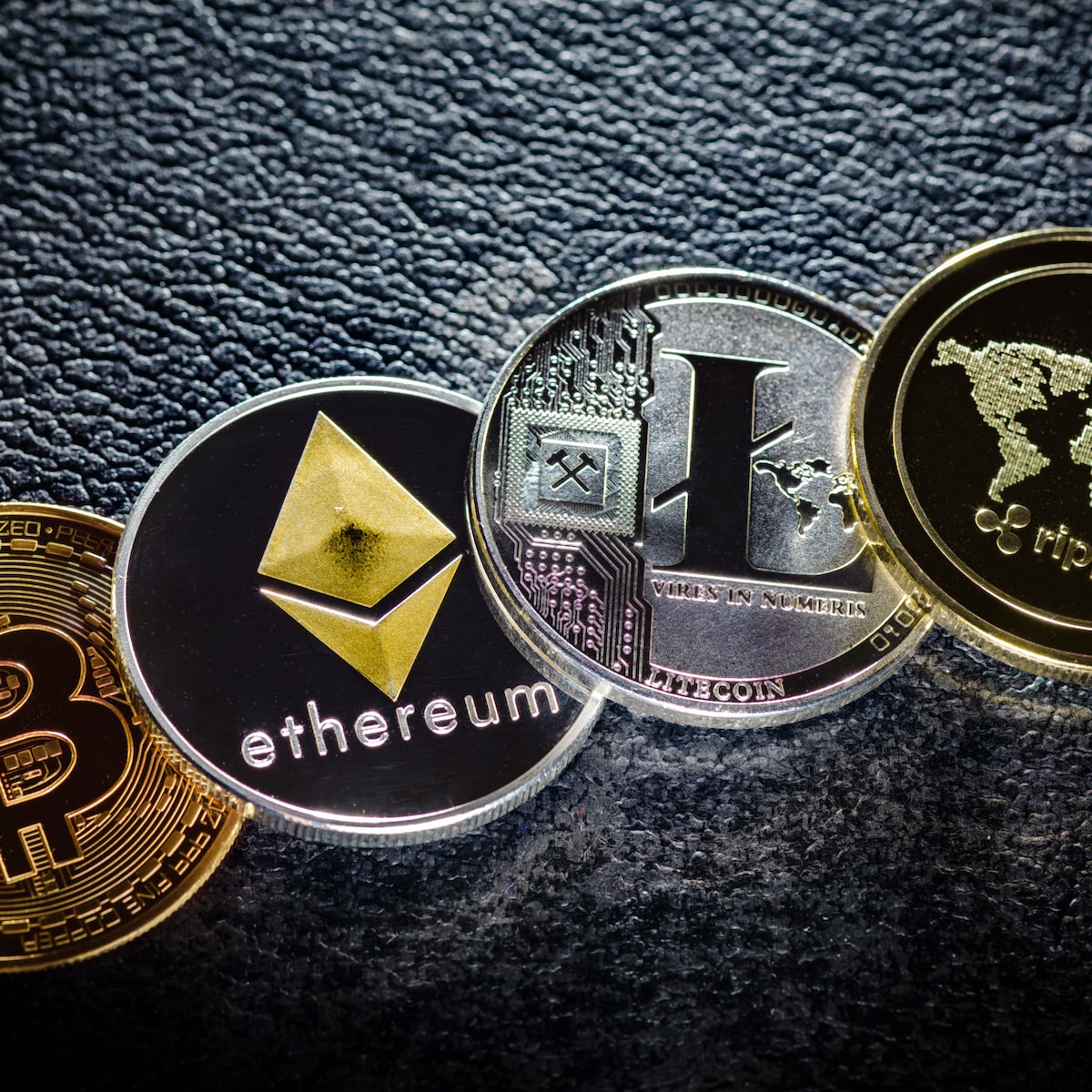 Hoe een plotse crash van crypto tot een wereldwijde financiële crisis kan  leiden | De Morgen