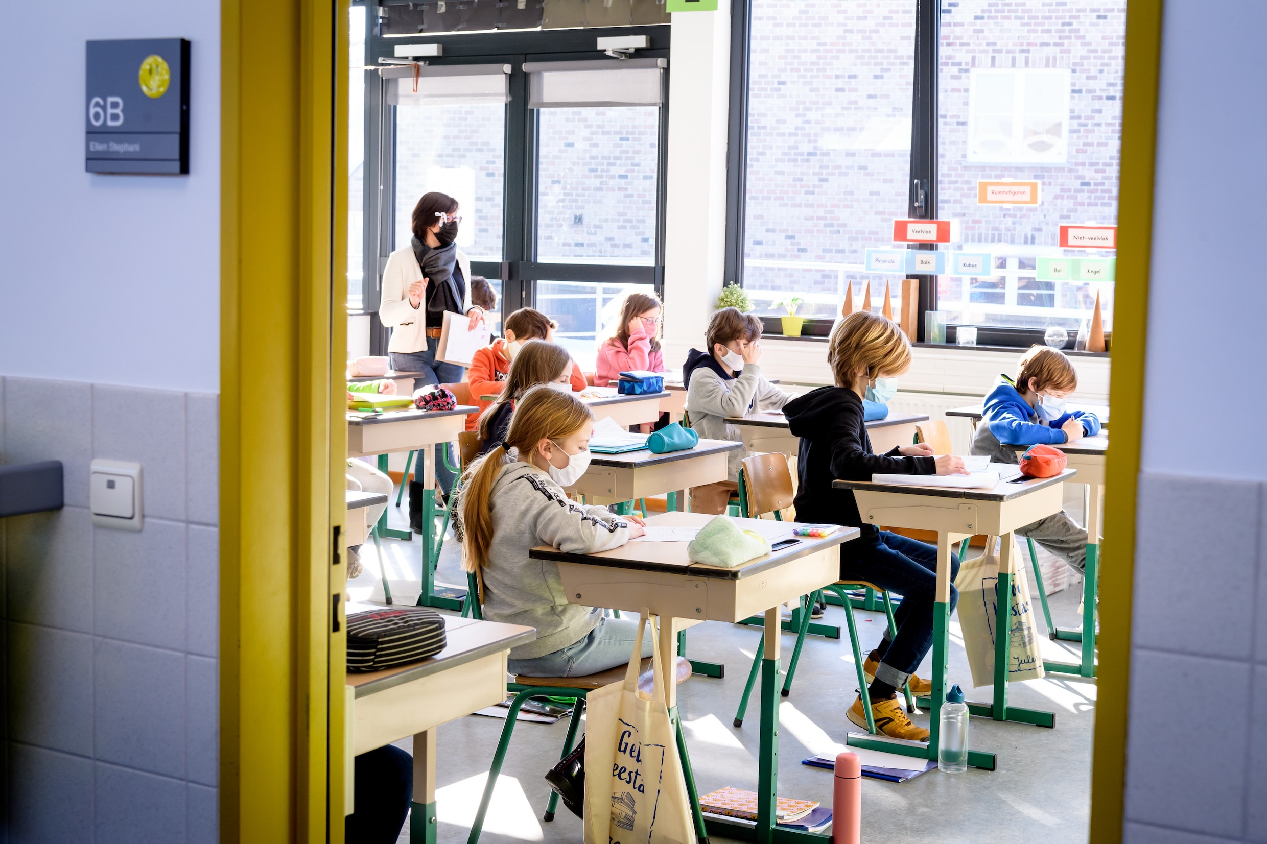 Er komen nieuwe quarantaineregels in de Vlaamse scholen: deze regels gaan op de schop