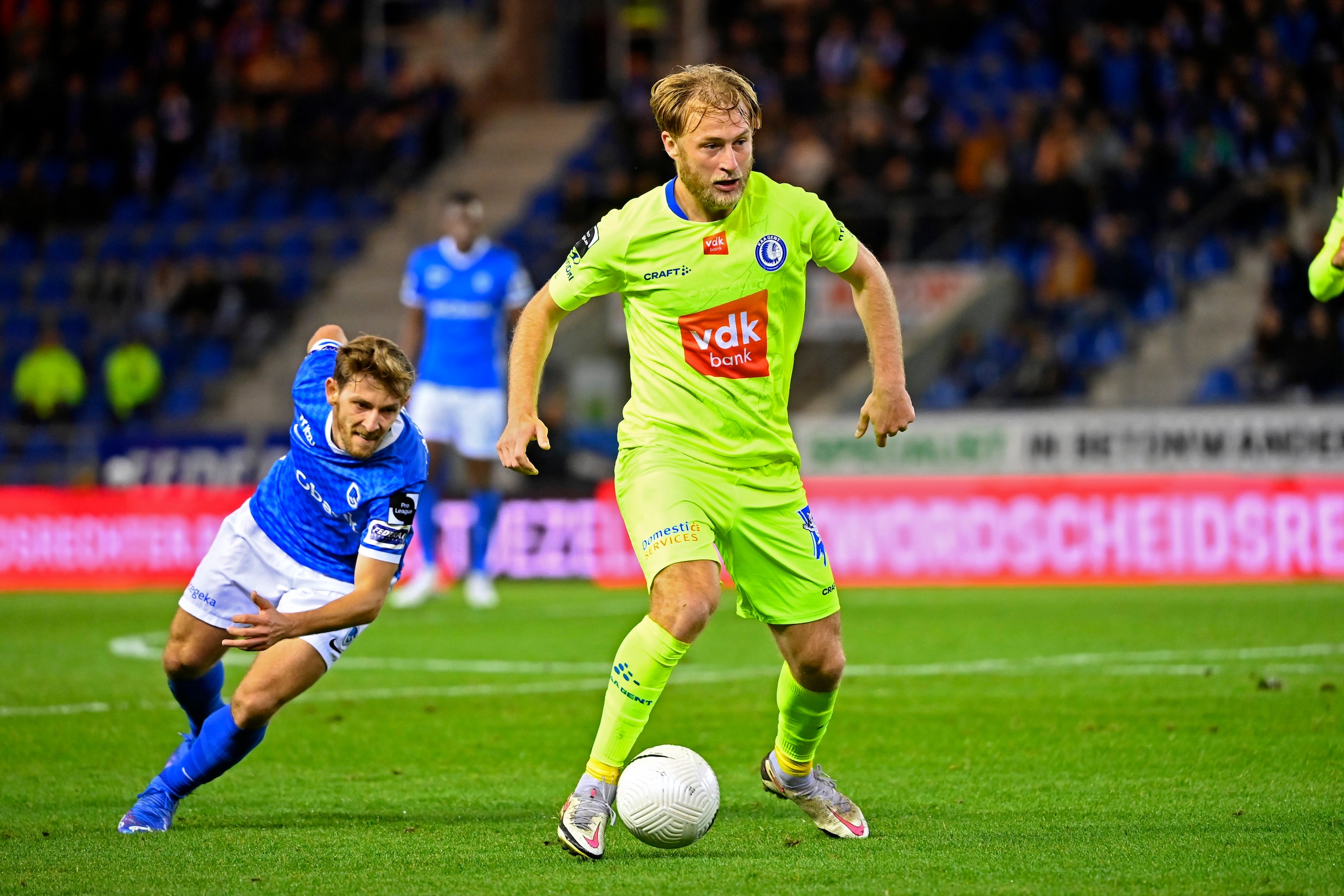 Gent duwt Genk in crisis ‘Het draait niet om mooi voetbal brengen als