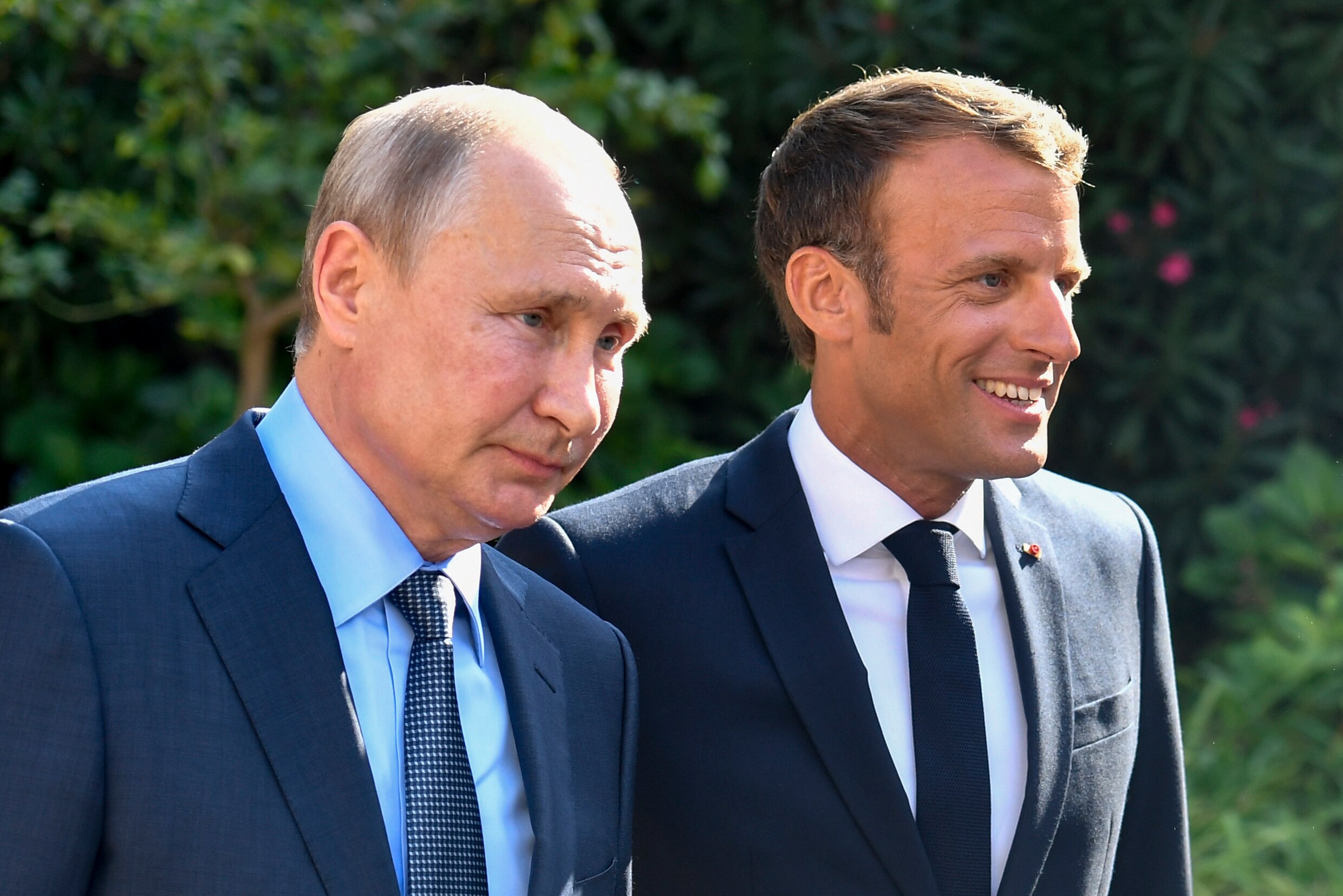 Macron aan tafel bij Poetin, op zoek naar de uitweg uit een ‘zeer kritieke situatie’