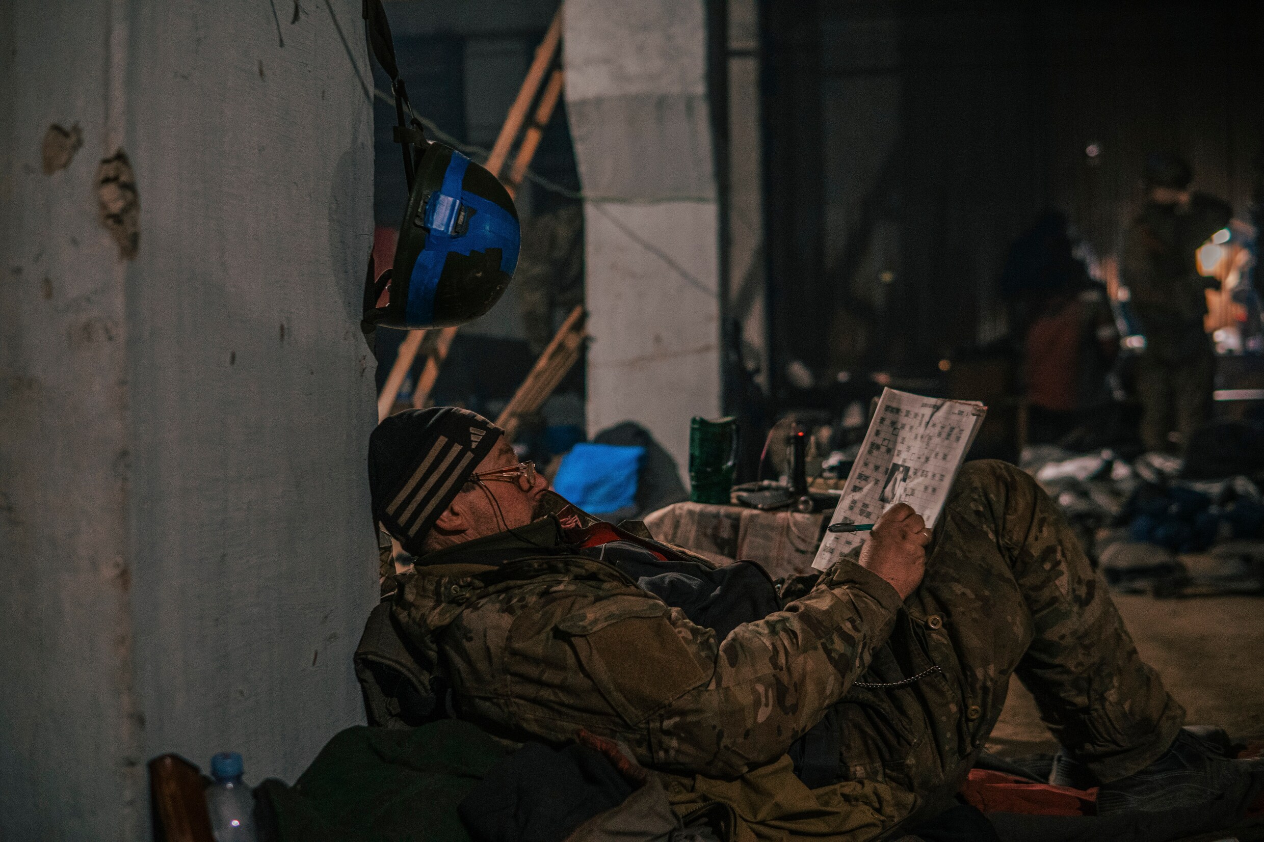 Een Oekraïense soldaat heeft al zijn foto’s van Azovstal op internet gezet. Daarna werd hij gevangengenomen – bekijk ze hier