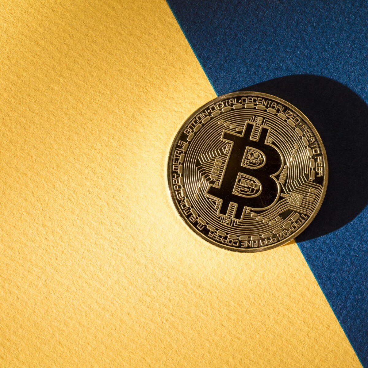 Bitcoin zakt onder symbolische grens van 20.000 dollar: waardeverlies van  tientallen miljarden dollars | De Morgen