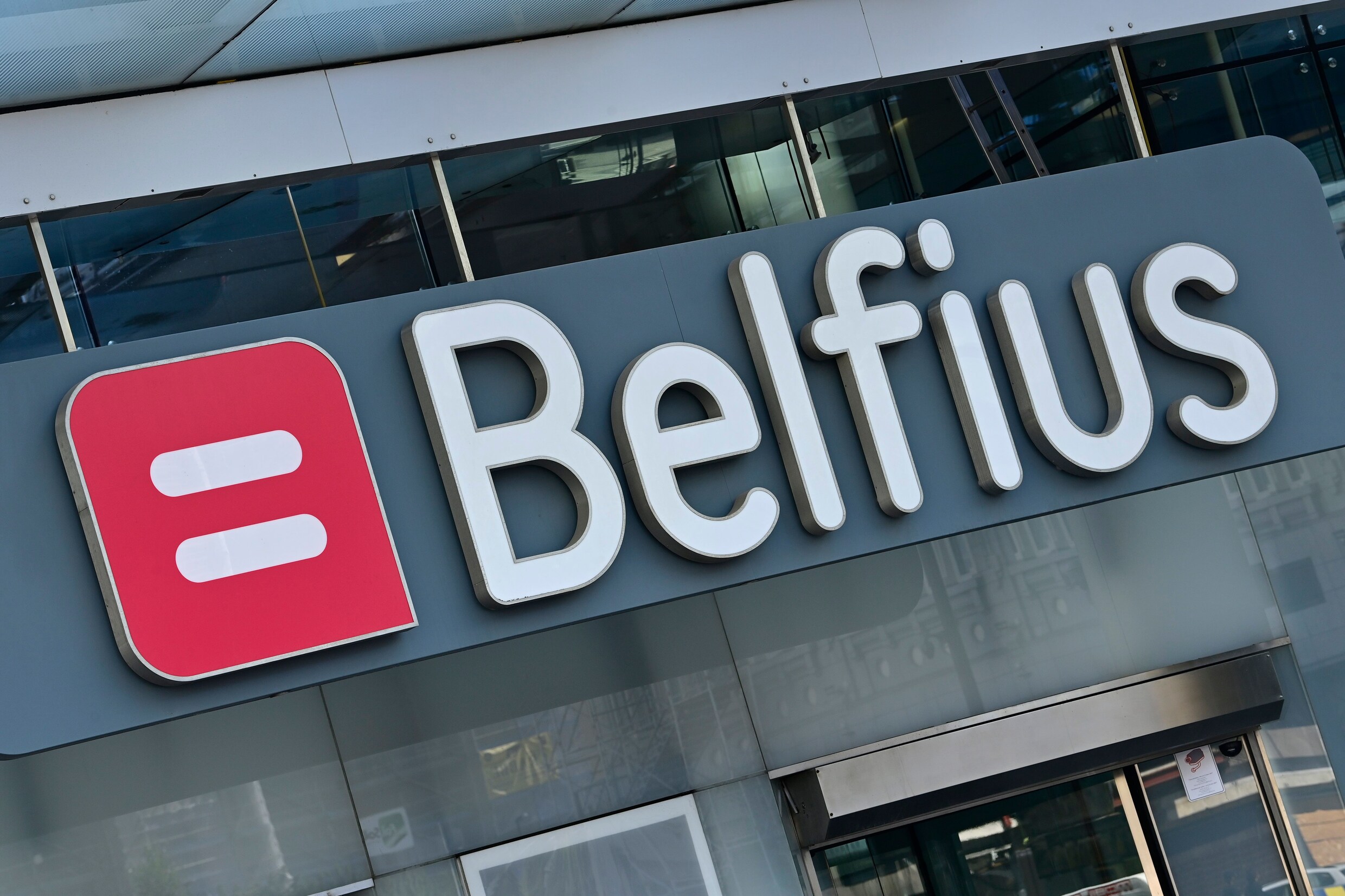 Belfius verhoogt als eerste grootbank rente op spaarrekeningen, ook Keytrade trekt rente op