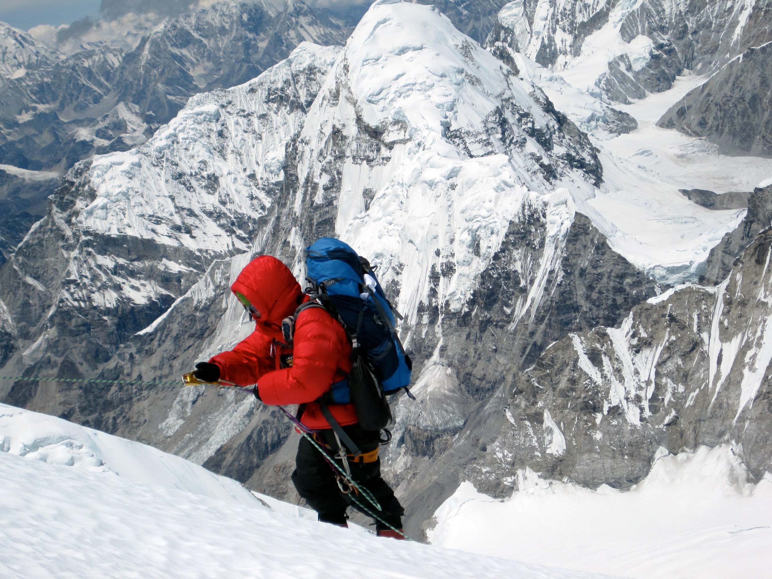 Onrust onder alpinisten door falend klimmateriaal: ‘Velen praten niet over de doden, omdat ze bang zijn’