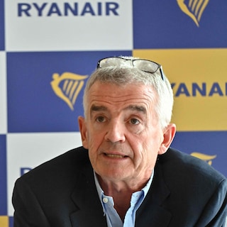 Ryanair-topman biedt dan toch zijn excuses aan nadat hij concurrenten duur vliegende verkrachters noemde