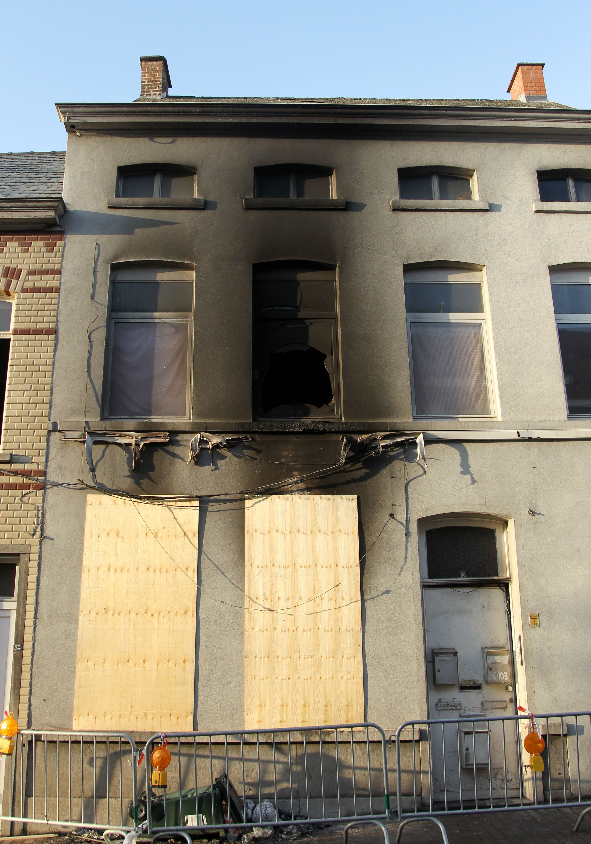 Baby overleden na appartementsbrand in Ronse | De Morgen