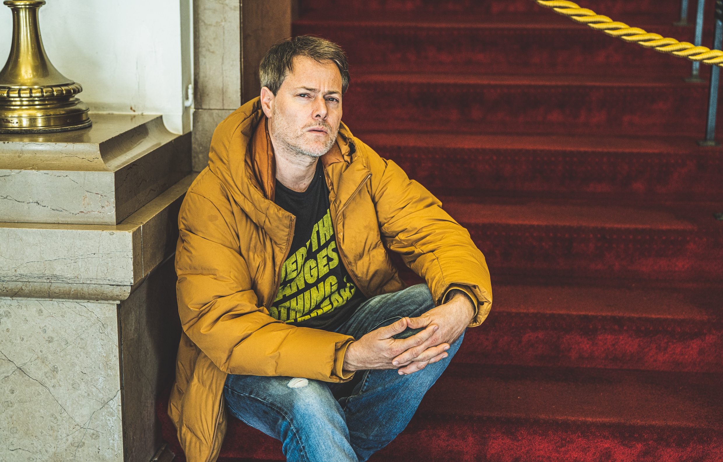 Milo Rau ruilt NTGent in voor Wiener Festwochen: ‘Onmogelijk om daar ...