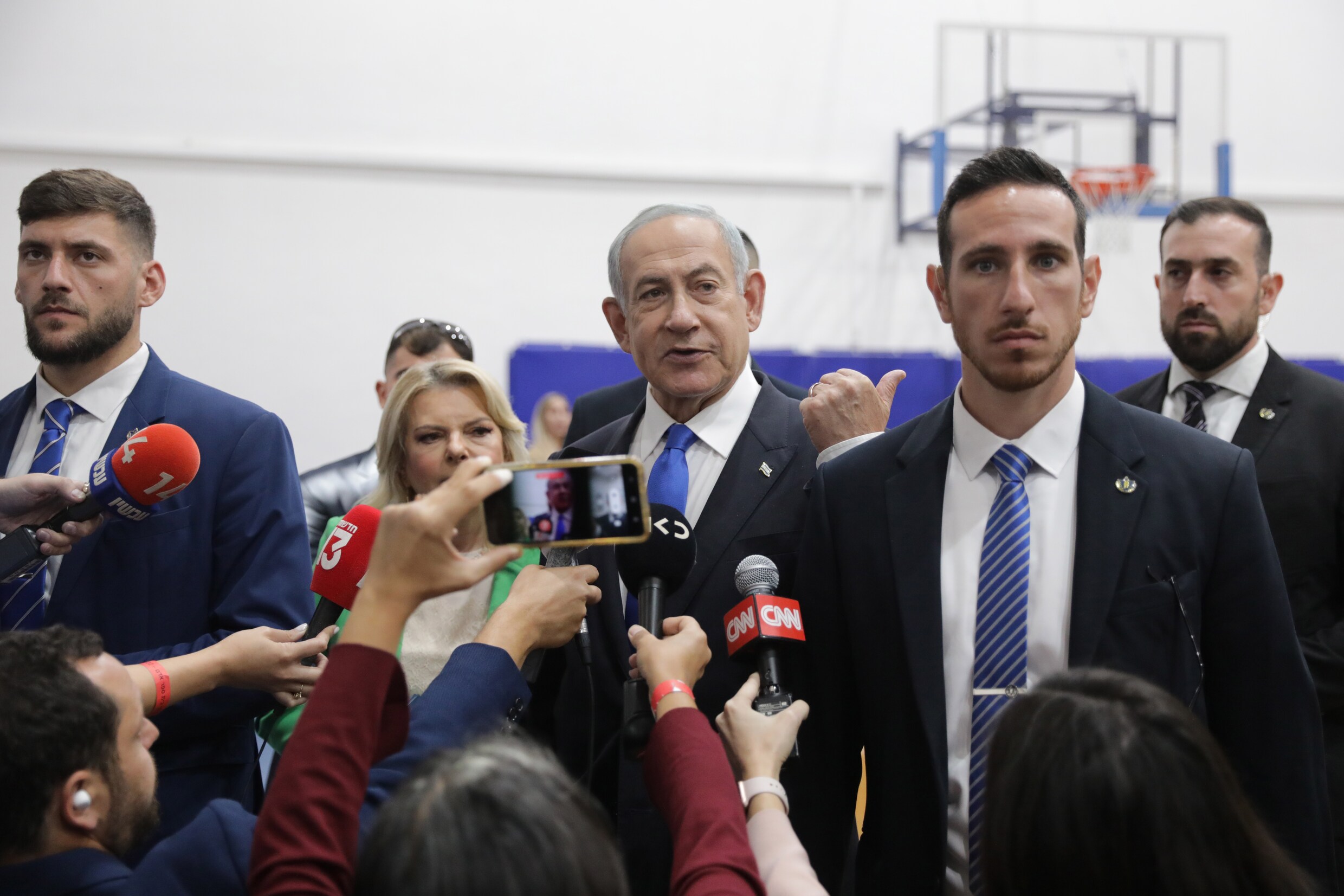 Ex-premier Netanyahu claimt overwinning in Israëlische verkiezingen en wil ‘stabiele regering’ vormen