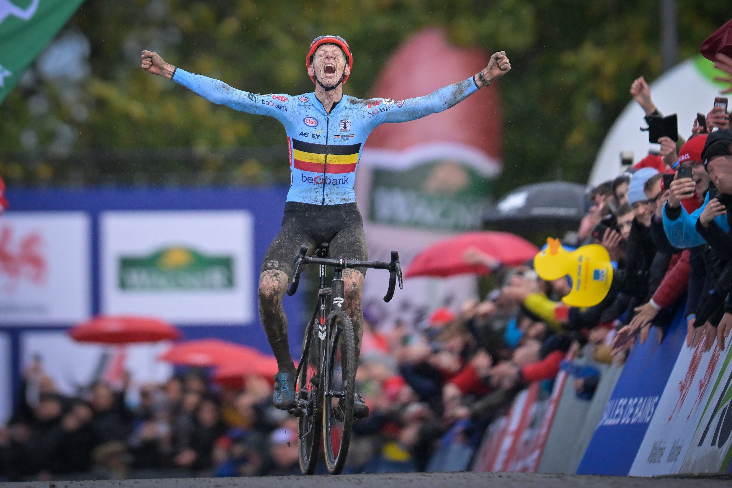 Michael Vanthourenhout soleert in Namen naar Europese titel De