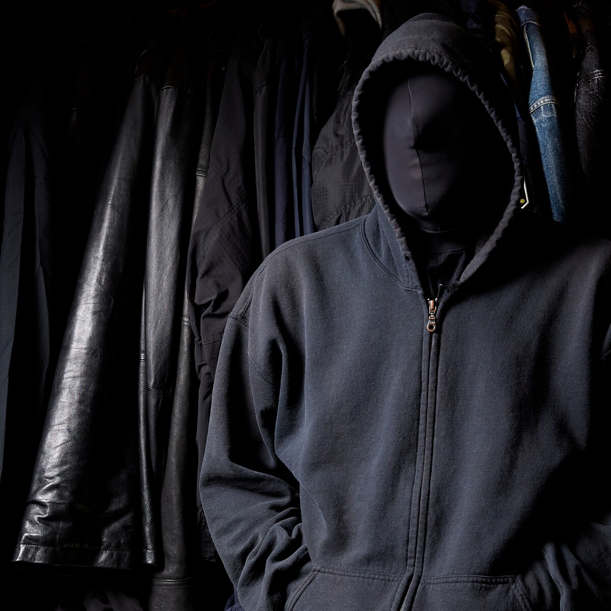 Demna Gvasalia het enigma aan het hoofd van Balenciaga Door wat ik meemaakte lijkt mode zo irrelevant De Morgen