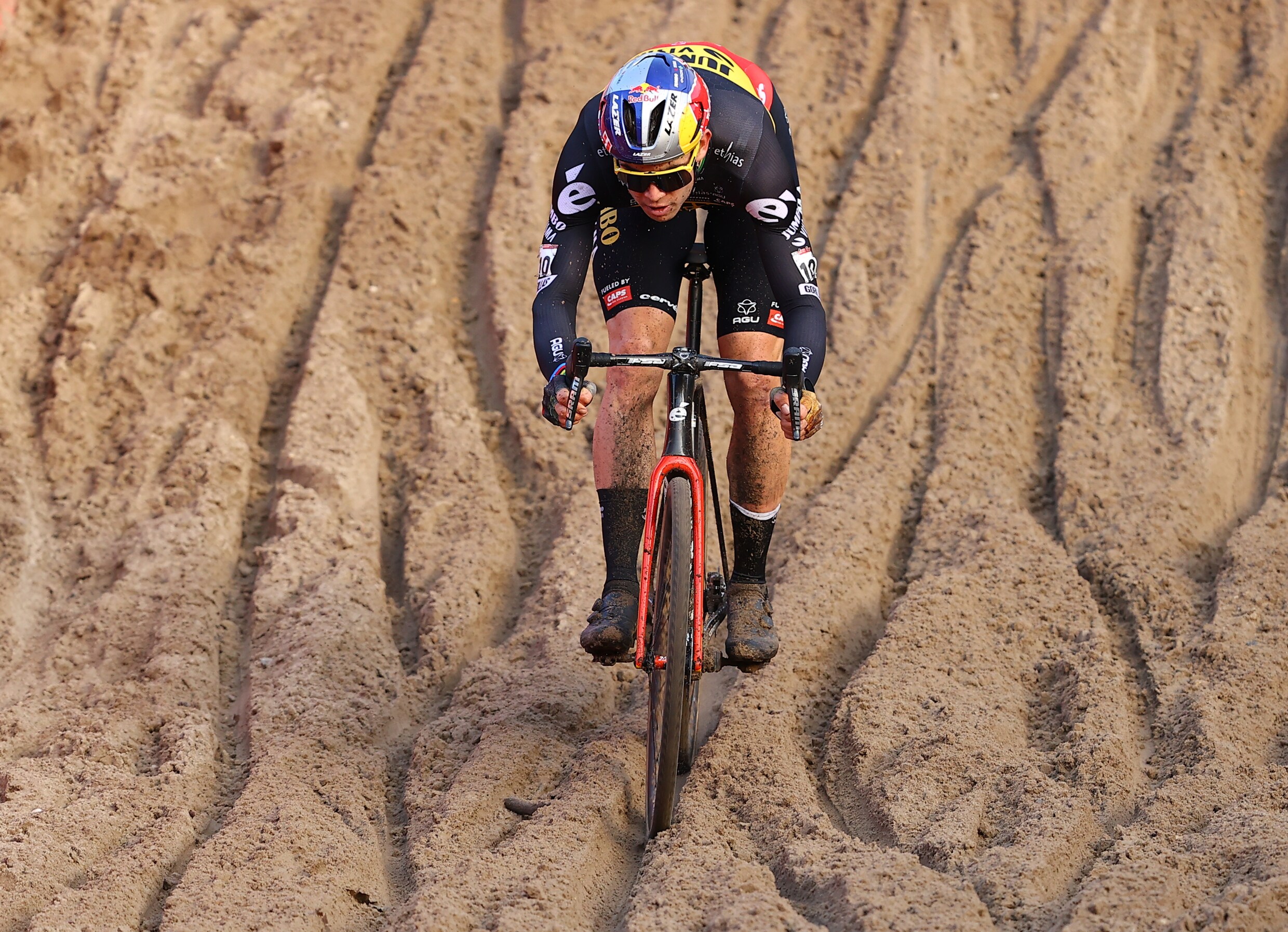 Modderworstelen op rijtuigen van om en nabij de 10.000 euro, het gaat ...