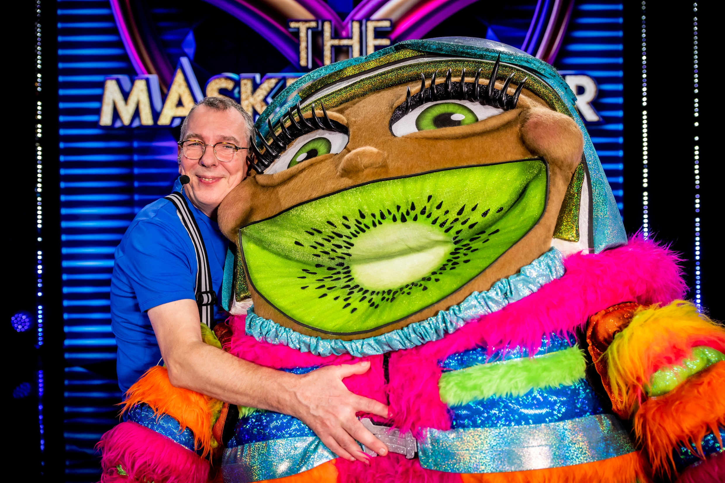 De zingende BV’s in ‘The Masked Singer’ kunnen best niet te veel ...