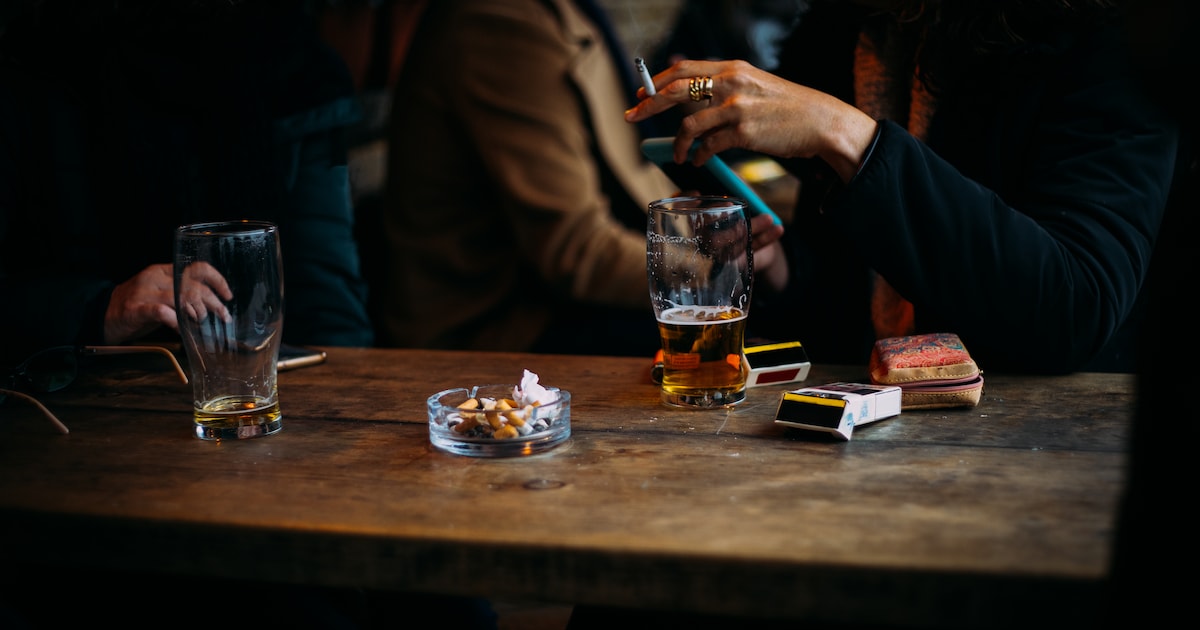 Vrouwen stoppen te laat met drinken en roken tijdens de zwangerschap: 'Hogere kans op geboorteafwijkingen'