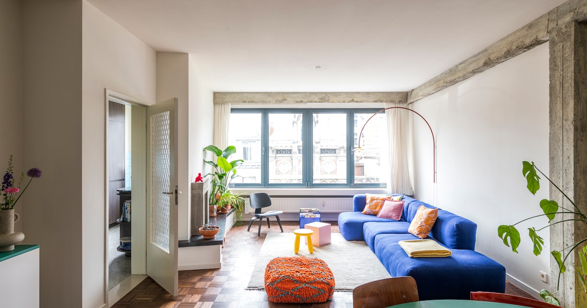 Binnenkijken in een sixtiesappartement met een bijzondere ‘kleurencode ...