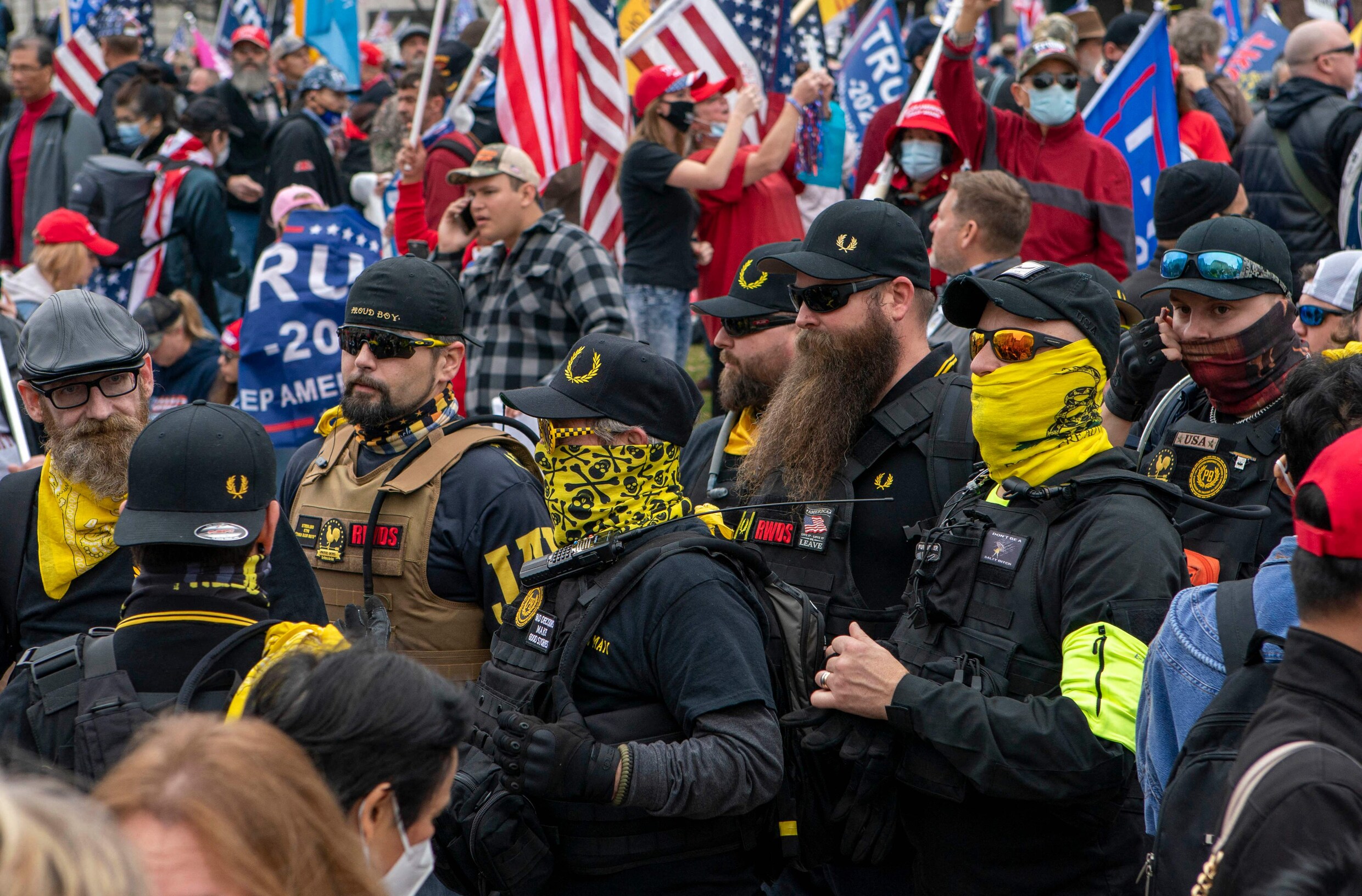 Veroordeling voor Proud Boys die Capitool bestormden, mogelijk 50 jaar ...