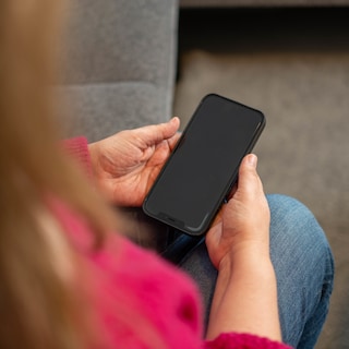 Cijfers IGVM: Vijf keer meer mannen melden sextortion dan vrouwen