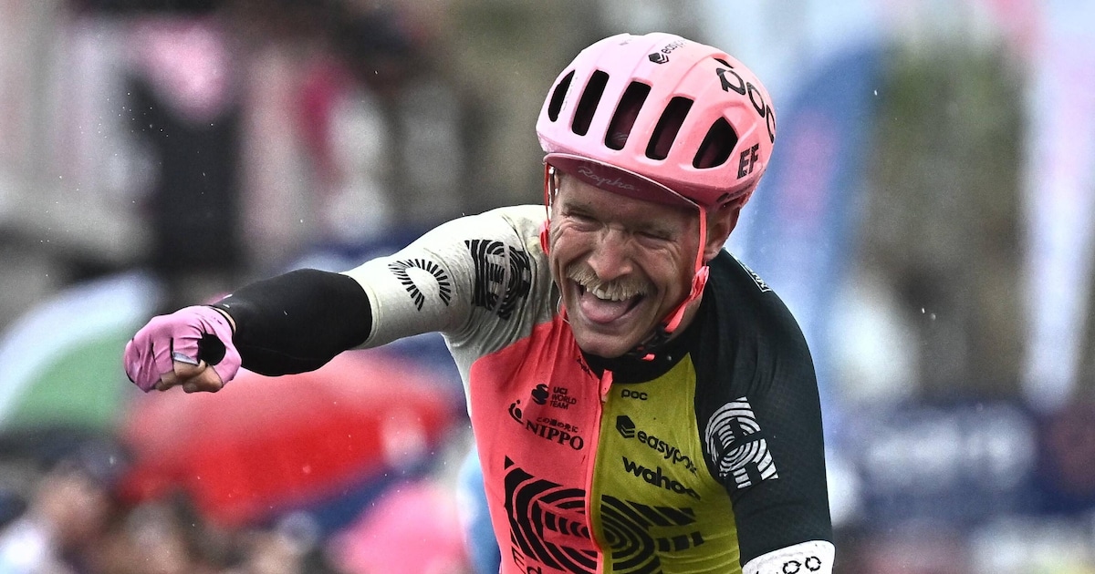 Magnus Cort Nielsen wint Giro-rit en voltooit hattrick in grote rondes | De  Morgen