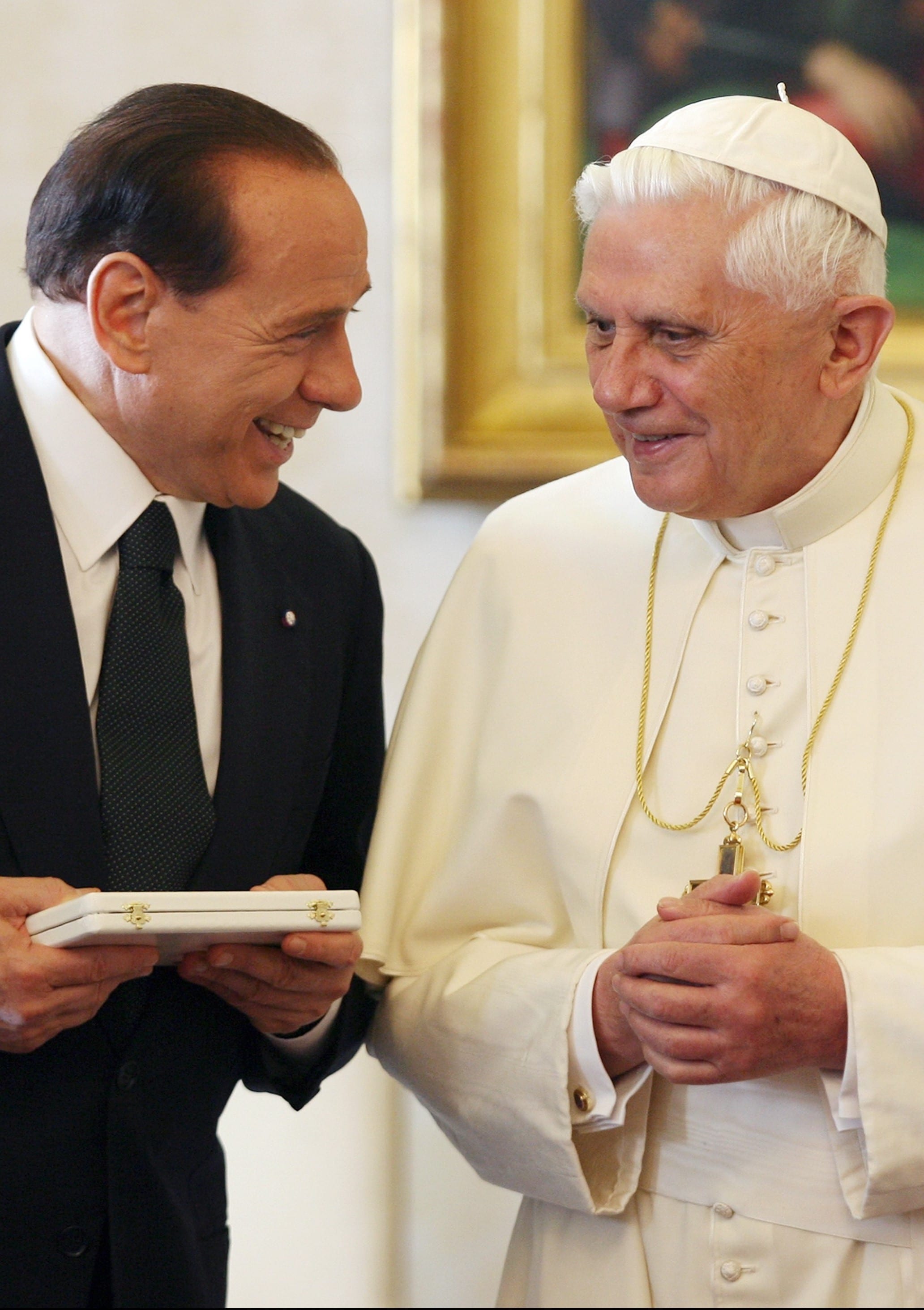 de-opvallendste-foto-s-uit-het-controversi-le-leven-van-silvio