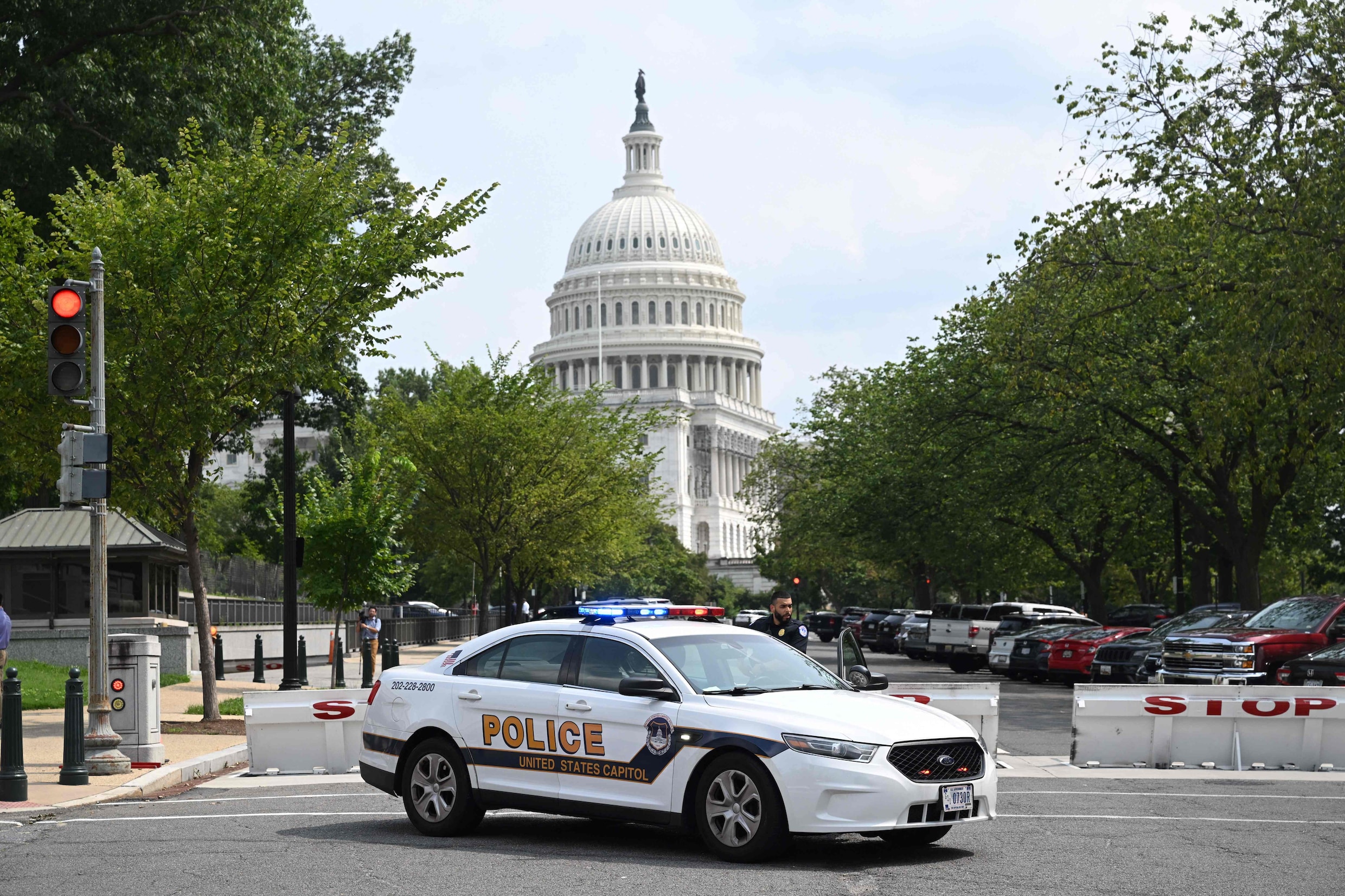 Politie massaal aanwezig in Amerikaanse Senaat na melding van schutter, noodoproep blijkt vals alarm