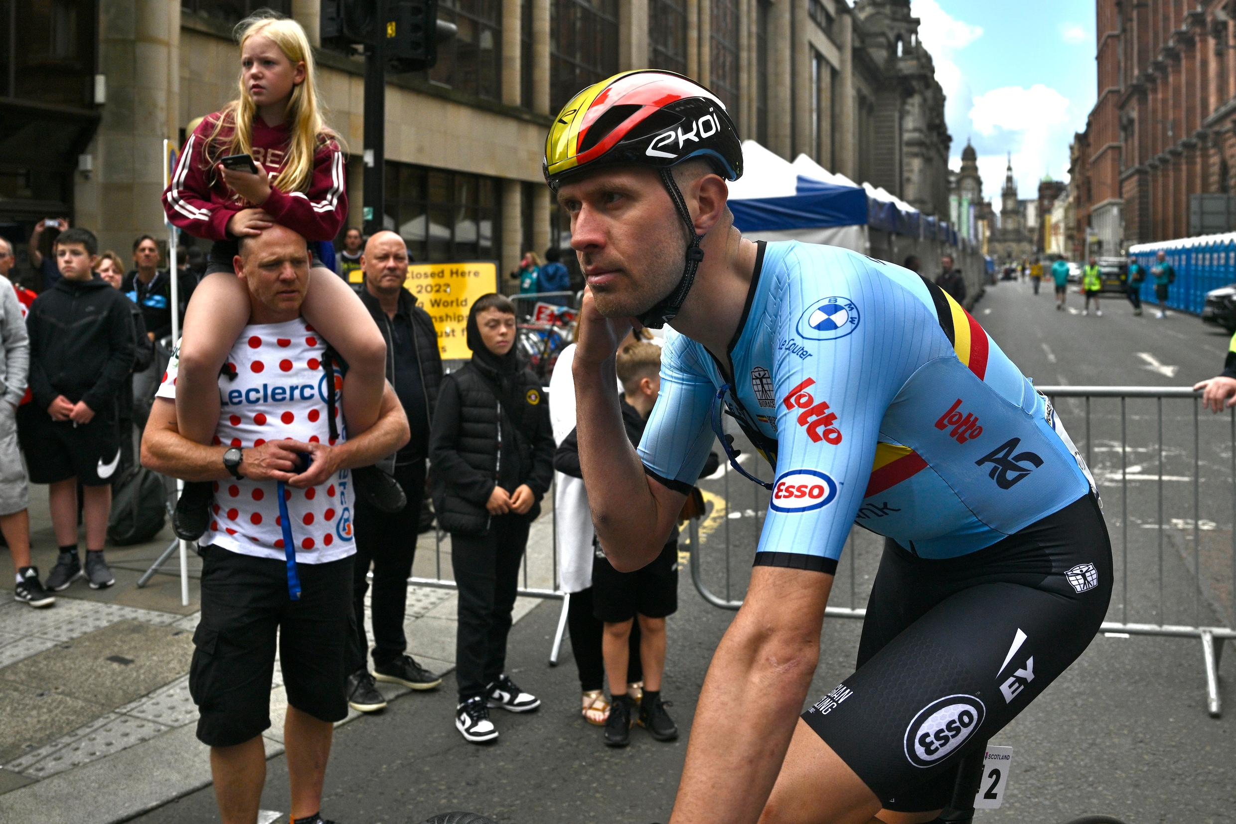 Frederik Frison mist start wielerseizoen door hondenbeet in kruis