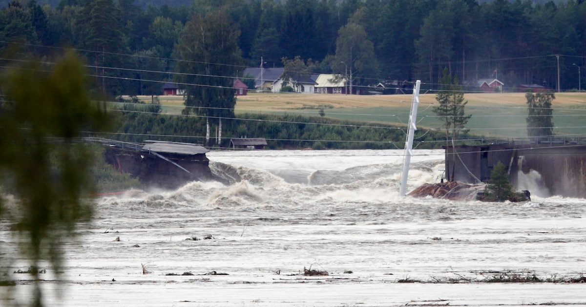 Demningen til vannkraftverket i Norge kollapset delvis på grunn av kraftig regn, tusenvis av mennesker ble evakuert