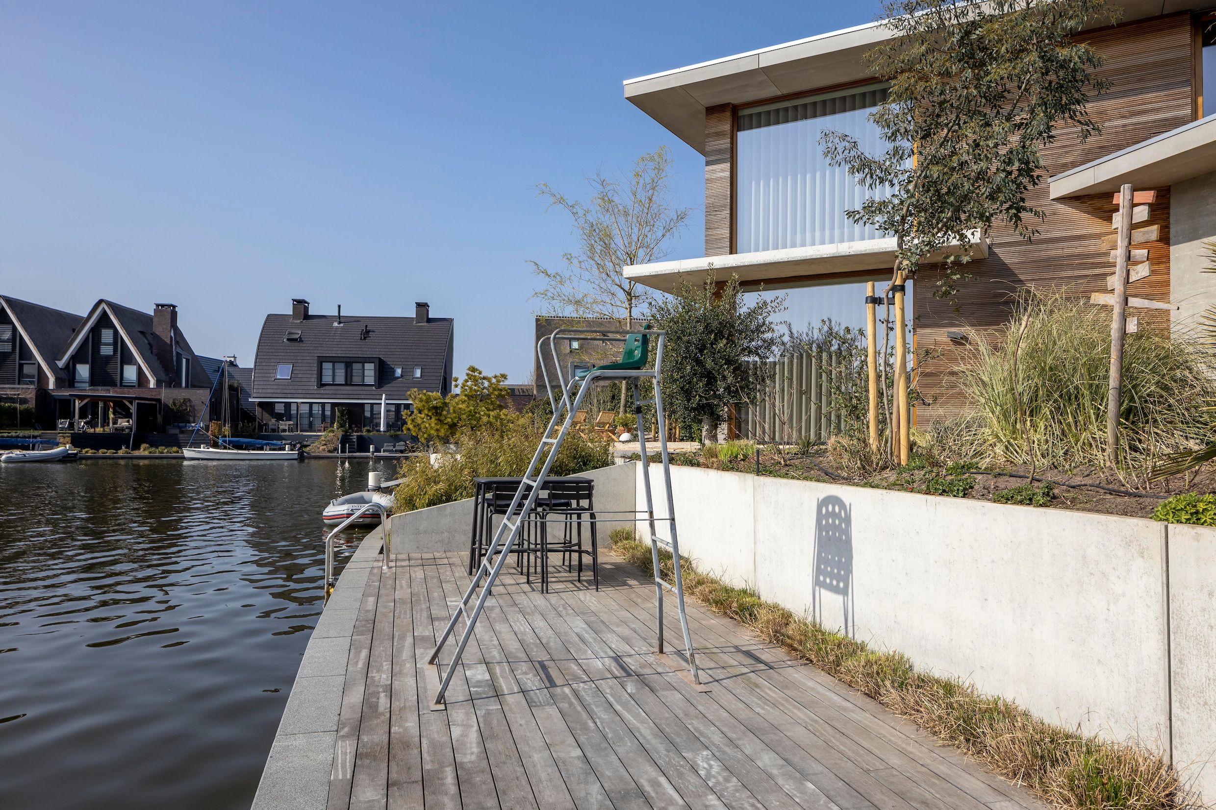 Binnenkijken in een droomhuis aan het water | De Morgen