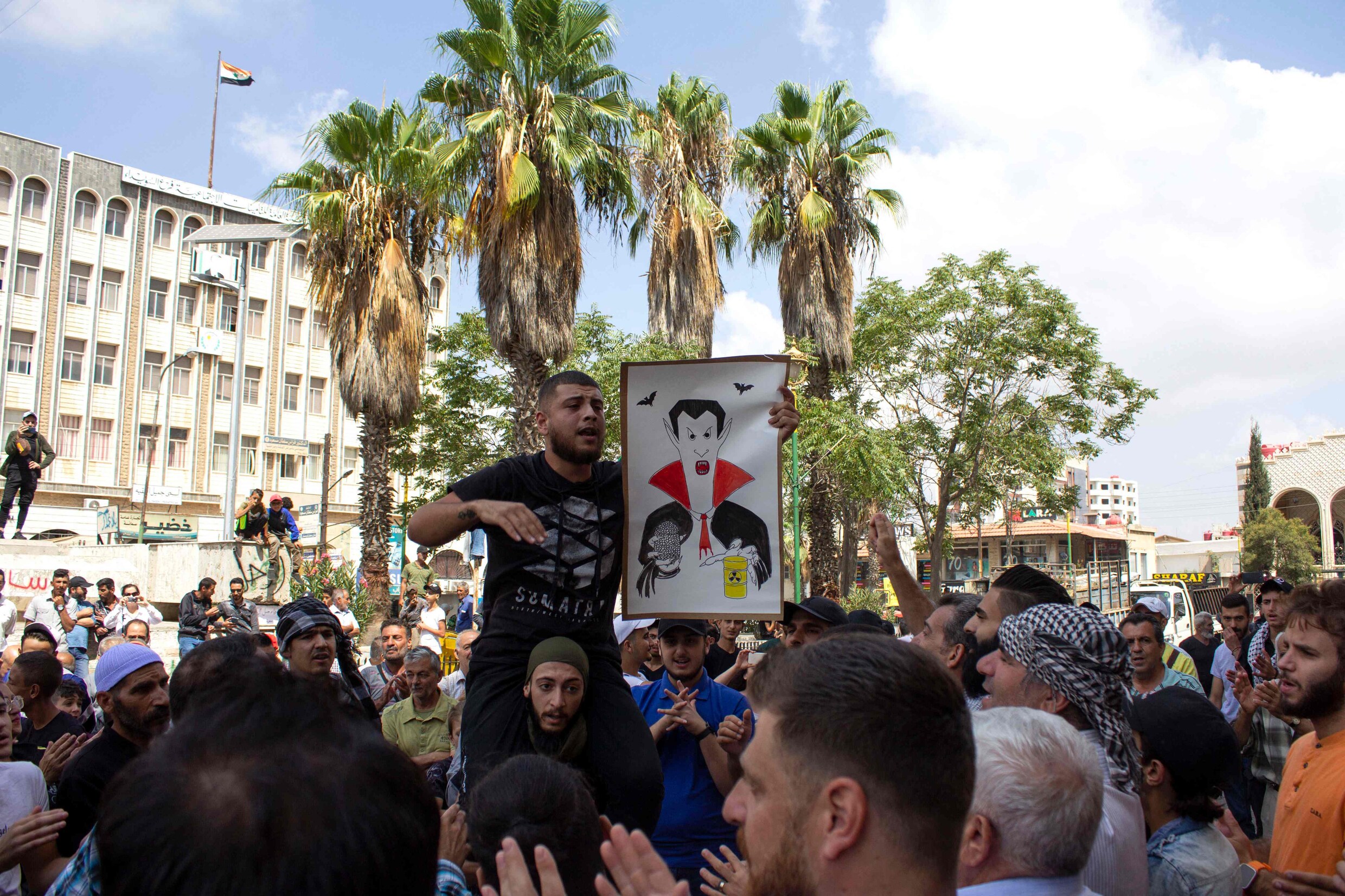 Syriërs Protesteren Weer Tegen Assad Zij Het Voorzichtig De Morgen