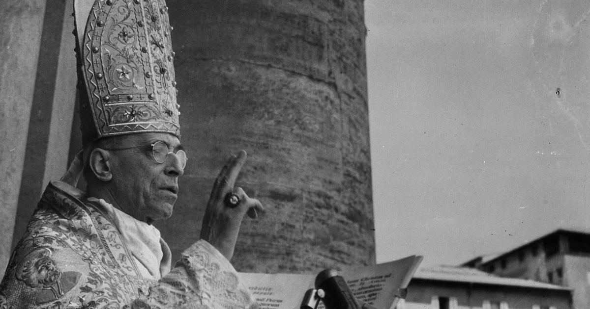 Paus Pius XII wist al eerder dan 1942 van de Holocaust | De Morgen