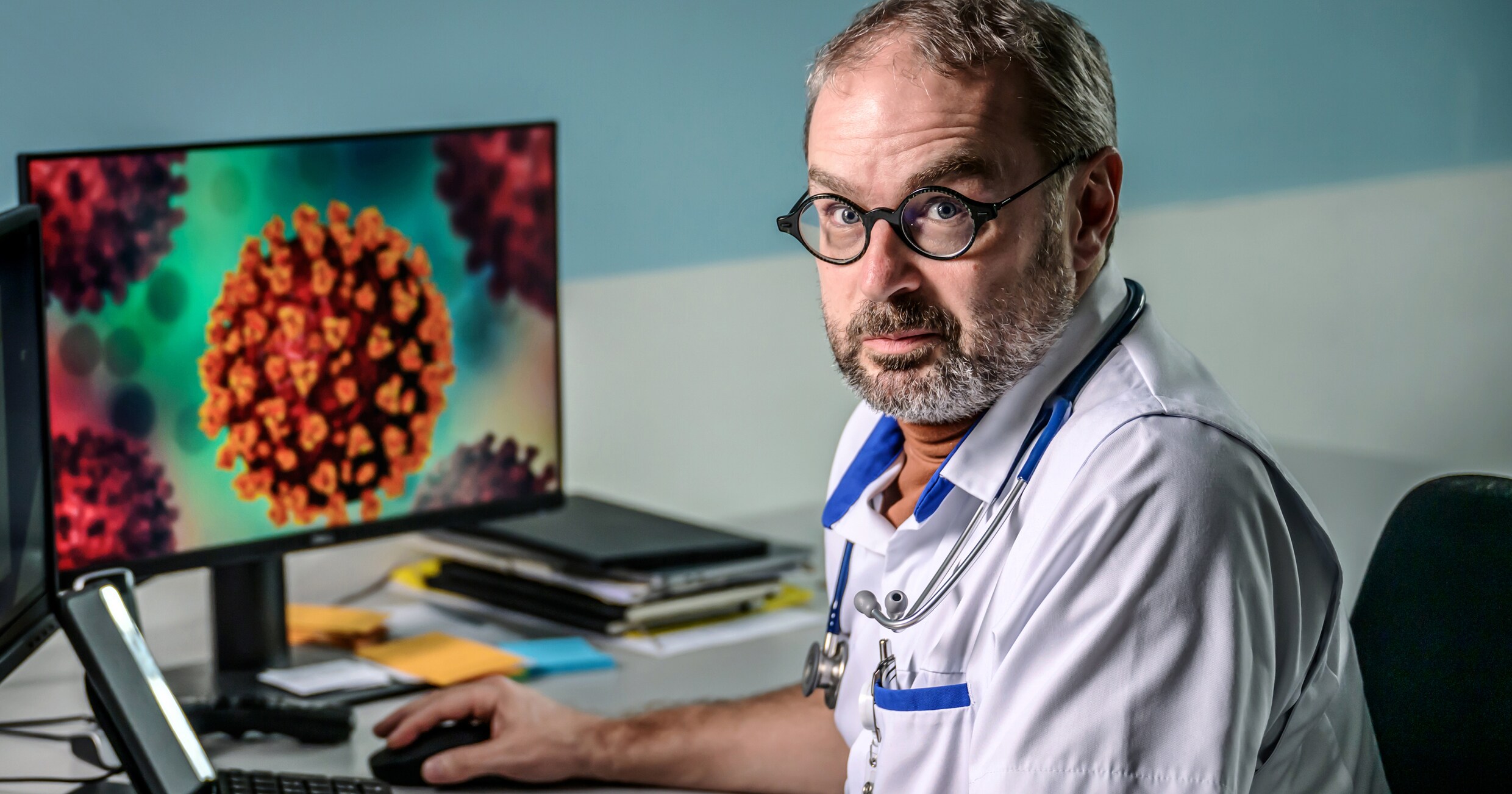 Professor deelt de laatste inzichten over typische winterziektes: ‘Onze ...