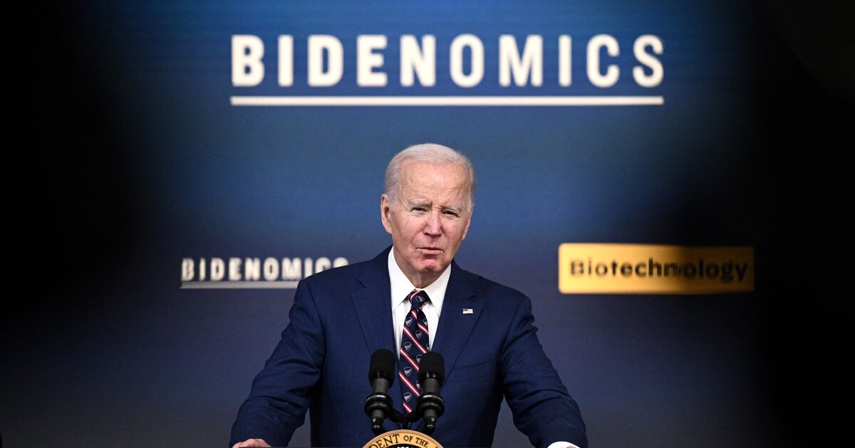 Eerste Peilingen Jaar Voor Verkiezingen: Biden Op Zware Achterstand Op ...