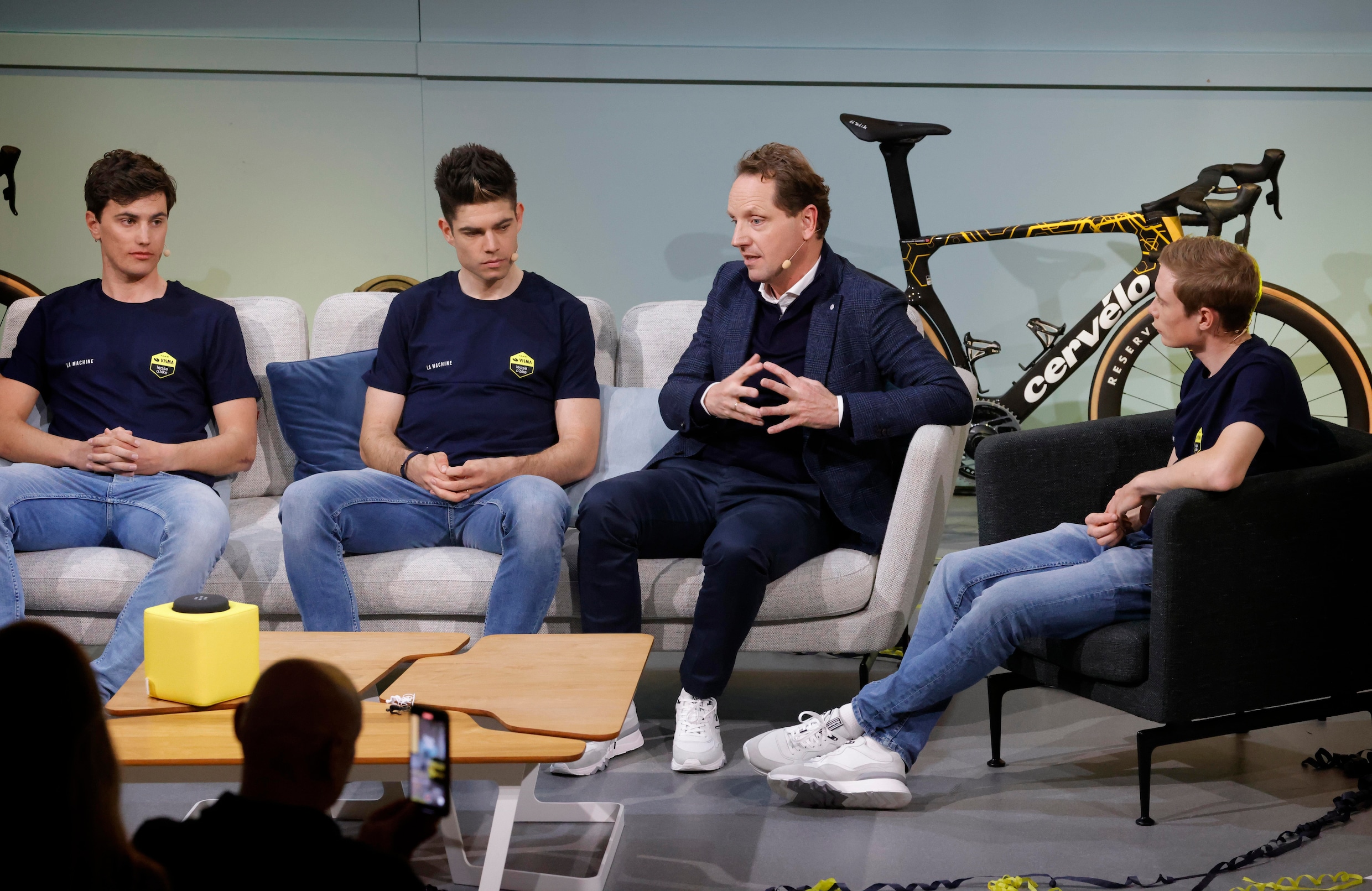 Visma-manager Zeeman: ‘Het wordt tijd dat Vlaanderen of Roubaix in onze ...
