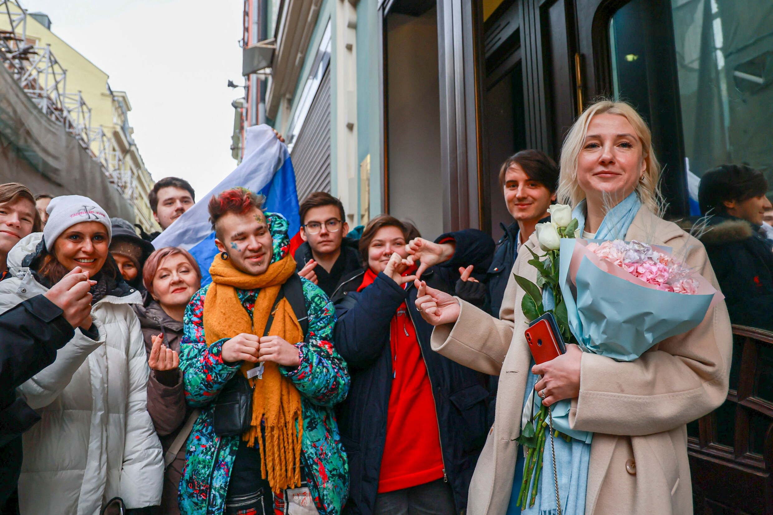 Rusland in rep en roer door ‘Almost Naked Party’: 9 artikels over ...