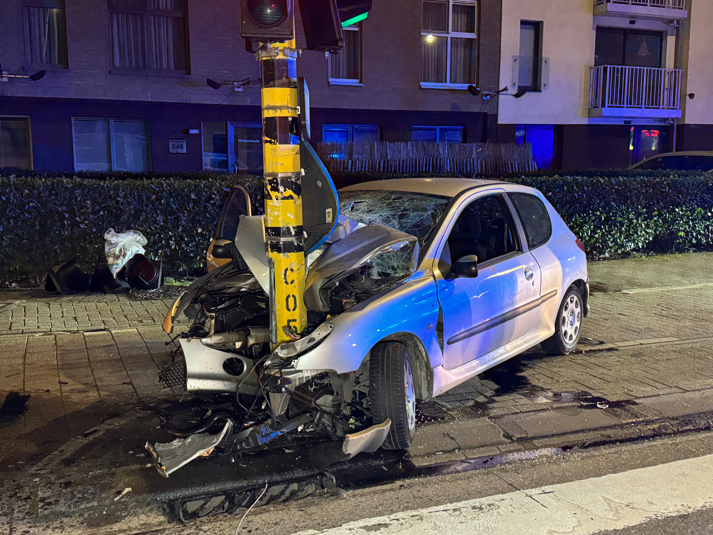 23-jarige chauffeur die auto met opzet aanreed in Deurne geeft zichzelf aan, slachtoffers buiten levensgevaar