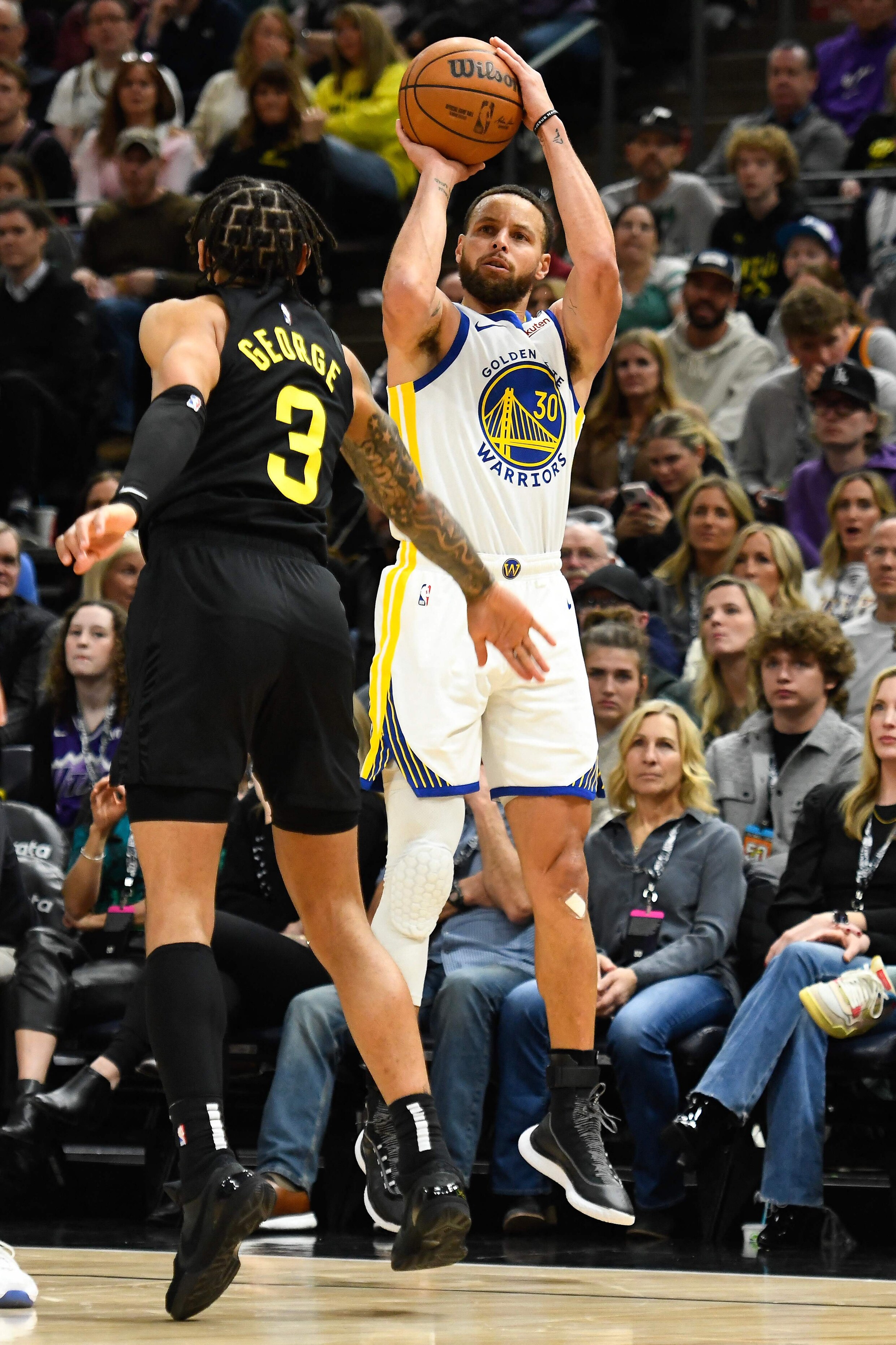 Na het tennis in 1973 krijgt nu het basketbal een ‘battle of the sexes ...