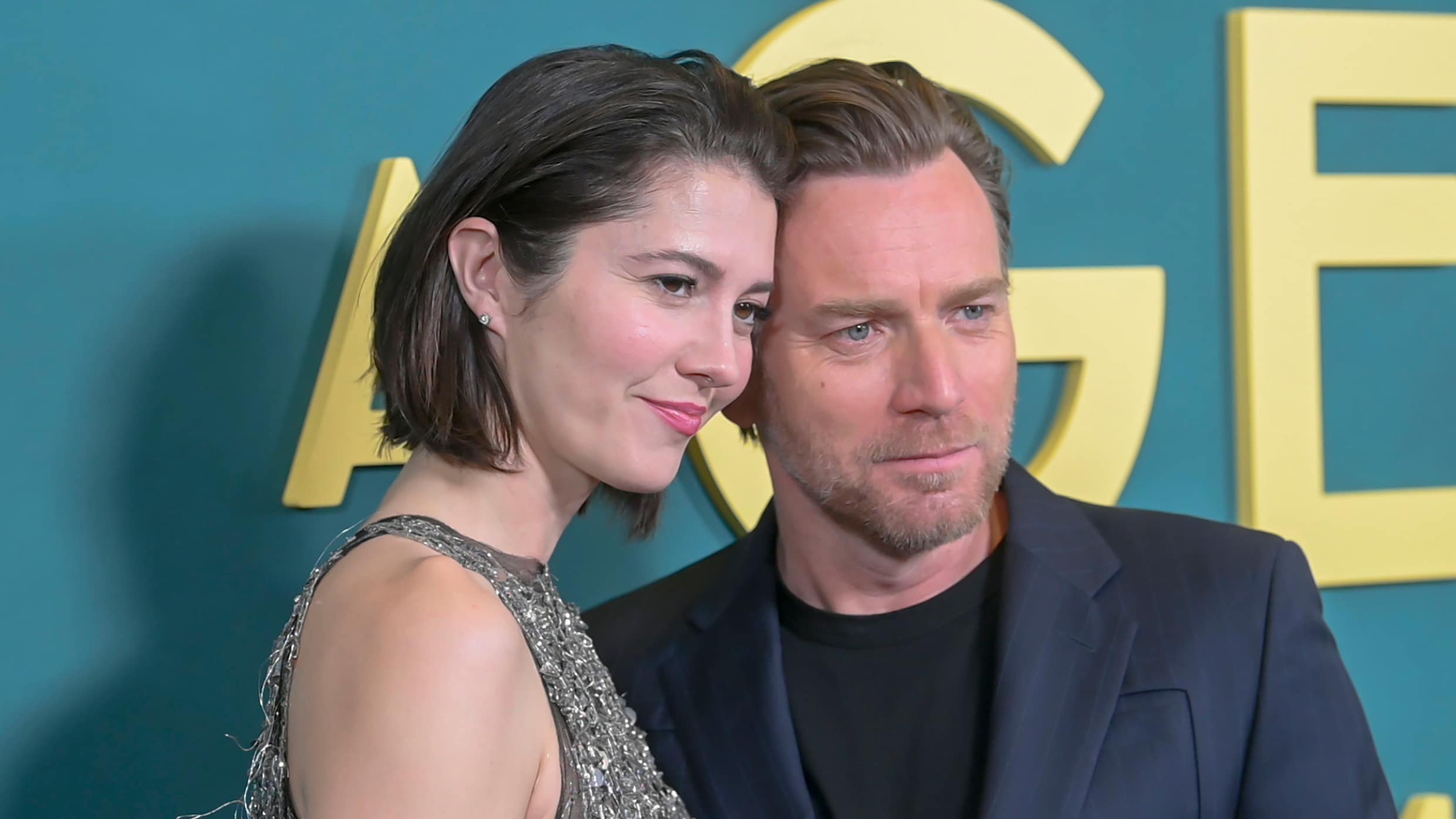 Ewan McGregor & Mary Elizabeth Winstead samen op de set: ‘We gooien ...