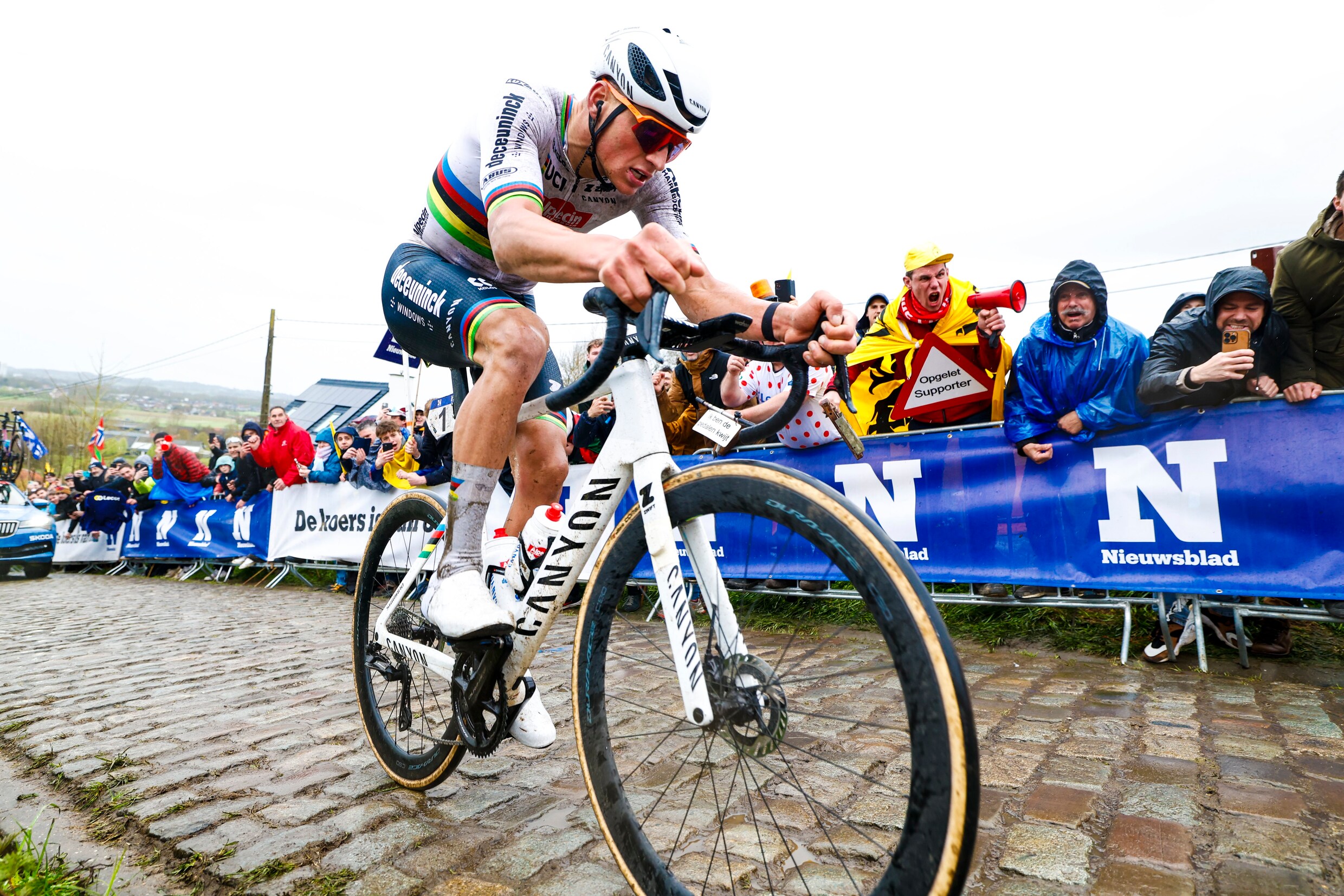 ‘Is dit een mop?’ Mathieu van der Poel niet te spreken over