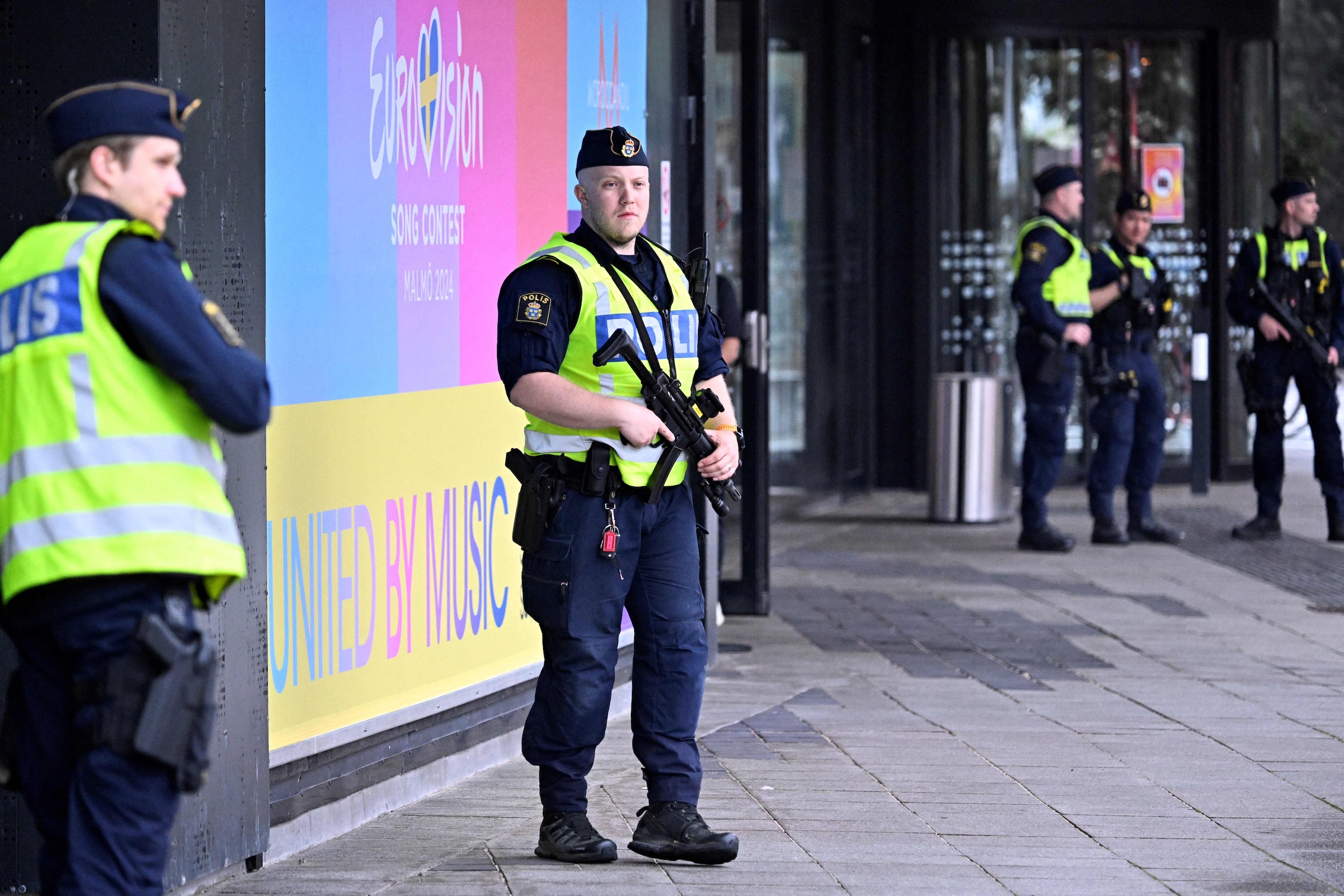 ‘Ik snap het wel, de mensen zijn bang’: gespannen sfeer in Eurovisiestad Malmö
