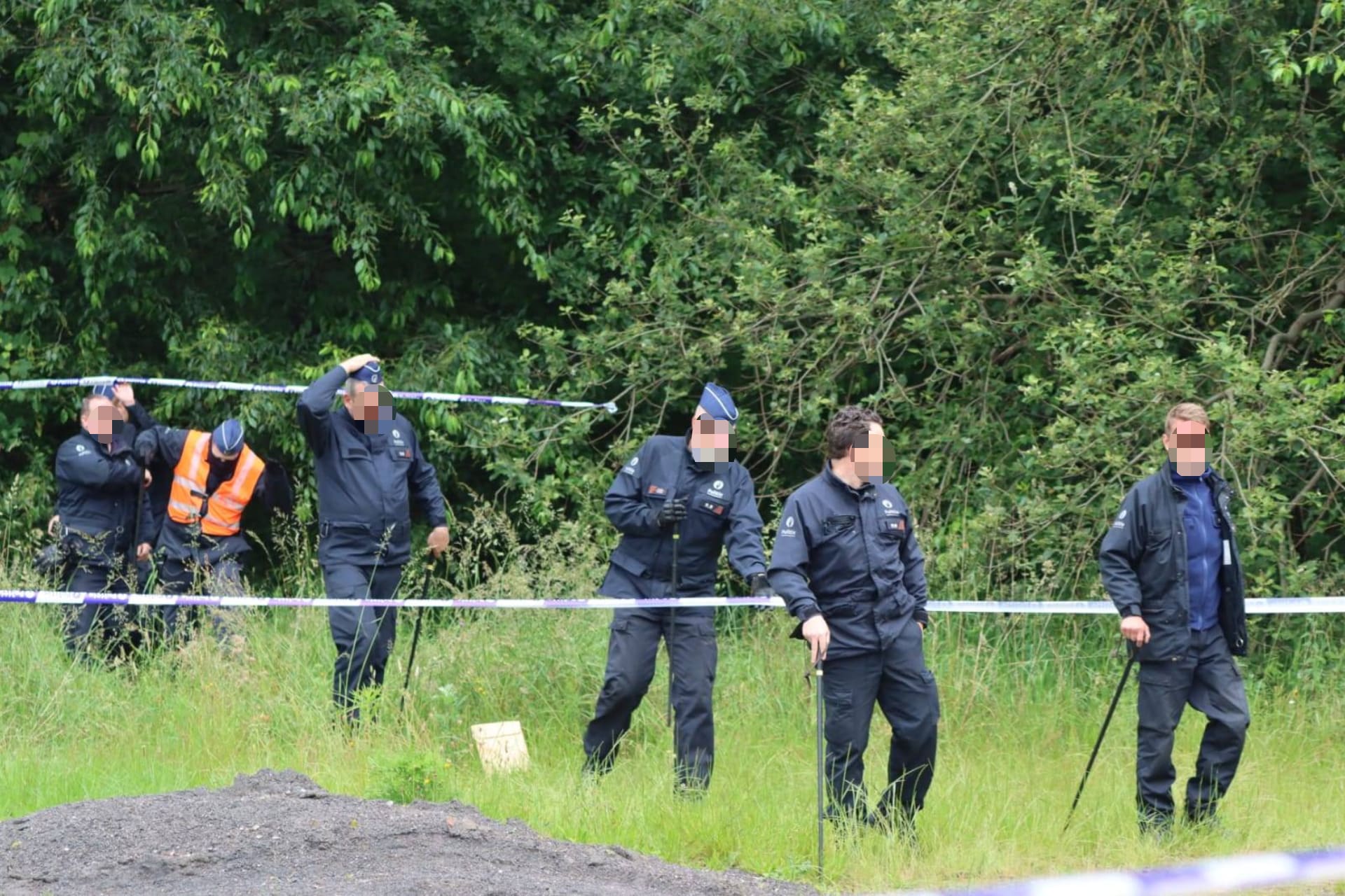 Lichaam Van Vermiste Man (71) Gevonden Naast Oprit E34 In Oelegem ...