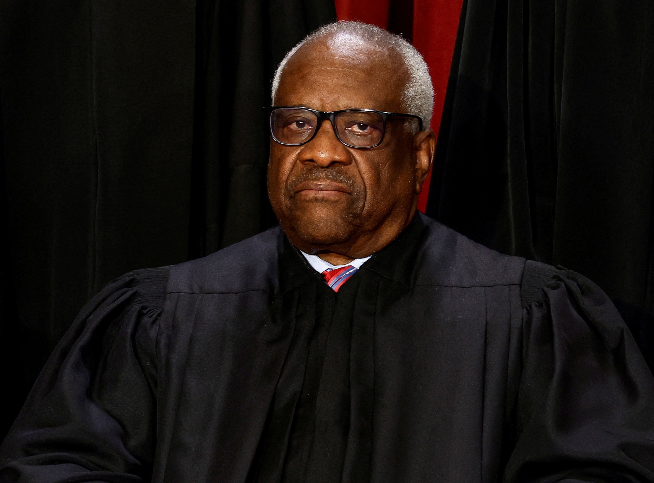 Amerikaanse rechter Clarence Thomas reisde nog meer in privéjet ...