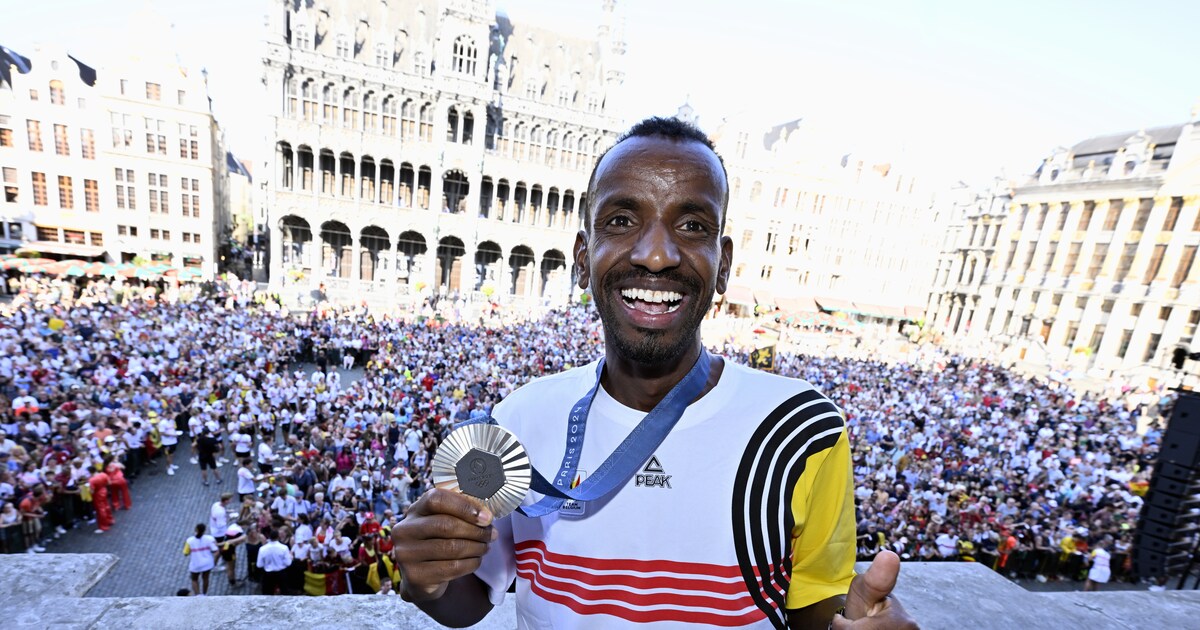 Marathonloper Bashir Abdi wint Vlaams Sportjuweel dankzij olympisch zilver in Parijs