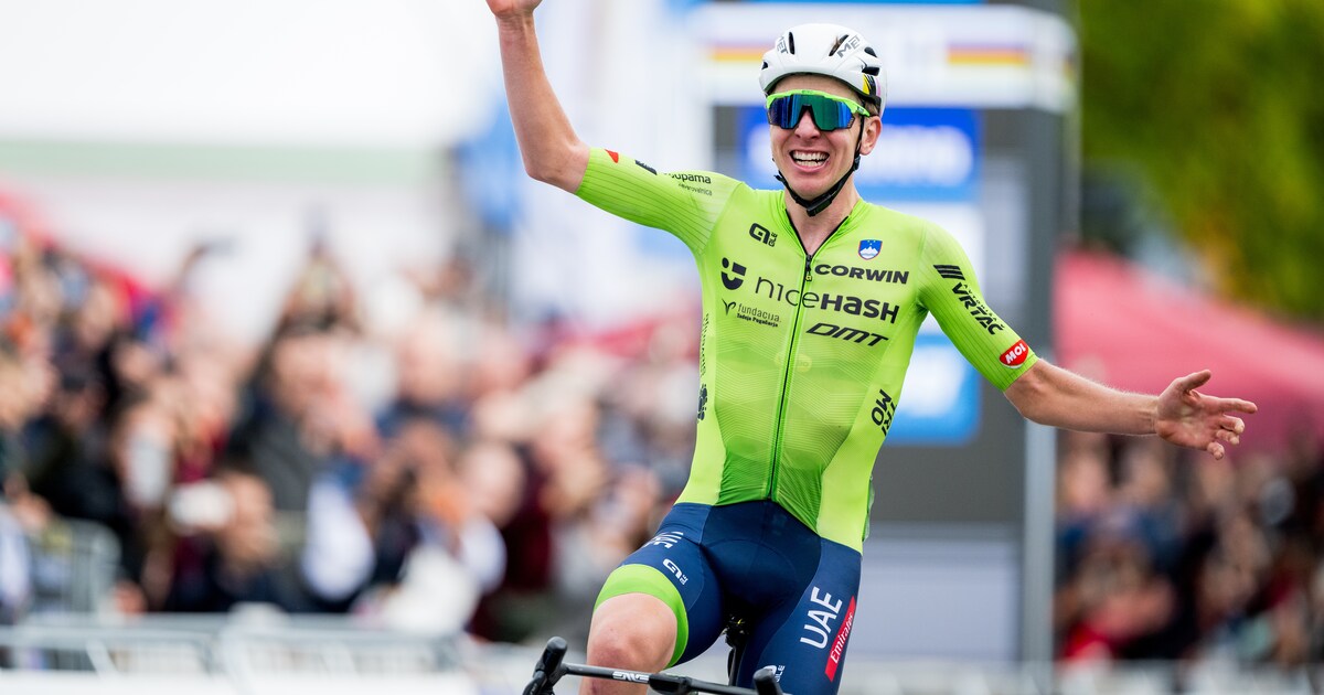 Sloveen Tadej Pogacar wint wereldkampioenschap wielrennen in Zürich, Evenepoel vijfde