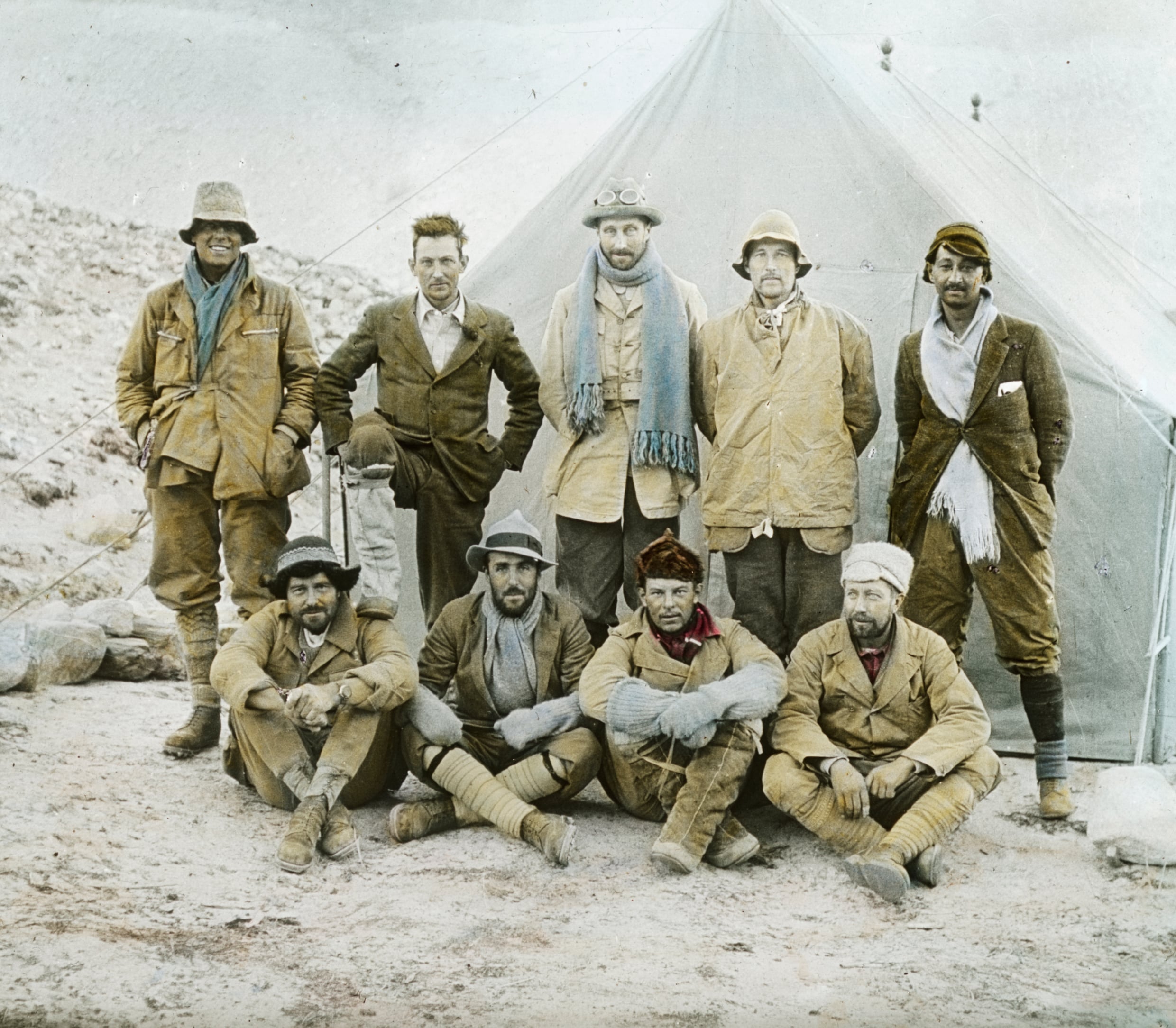 Mogelijke resten van Britse alpinist gevonden 100 jaar na verdwijning ...