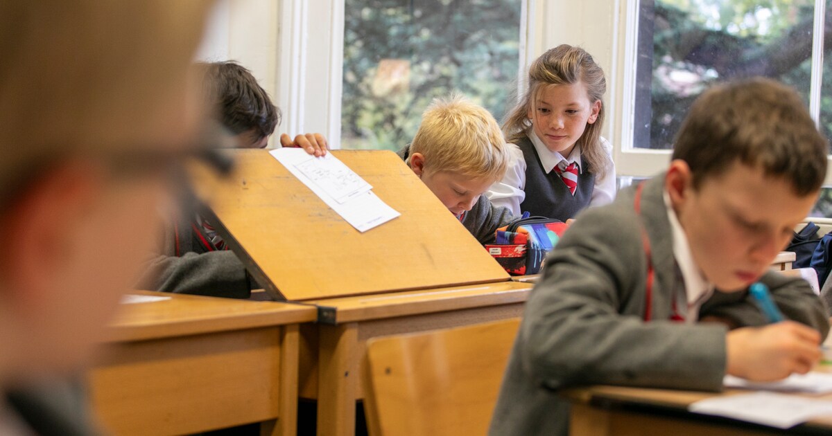 Geen mobiele telefoons op school: Heritage School in Cambridge kiest voor boeken en persoonlijke interactie