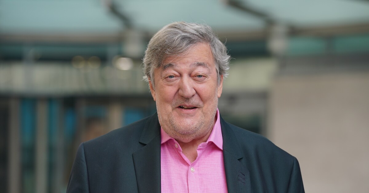 Stephen Fry over Odysseus, AI en hoe de mens het vuur van de goden stal: 'Ooit zullen machines over de mens vertellen'