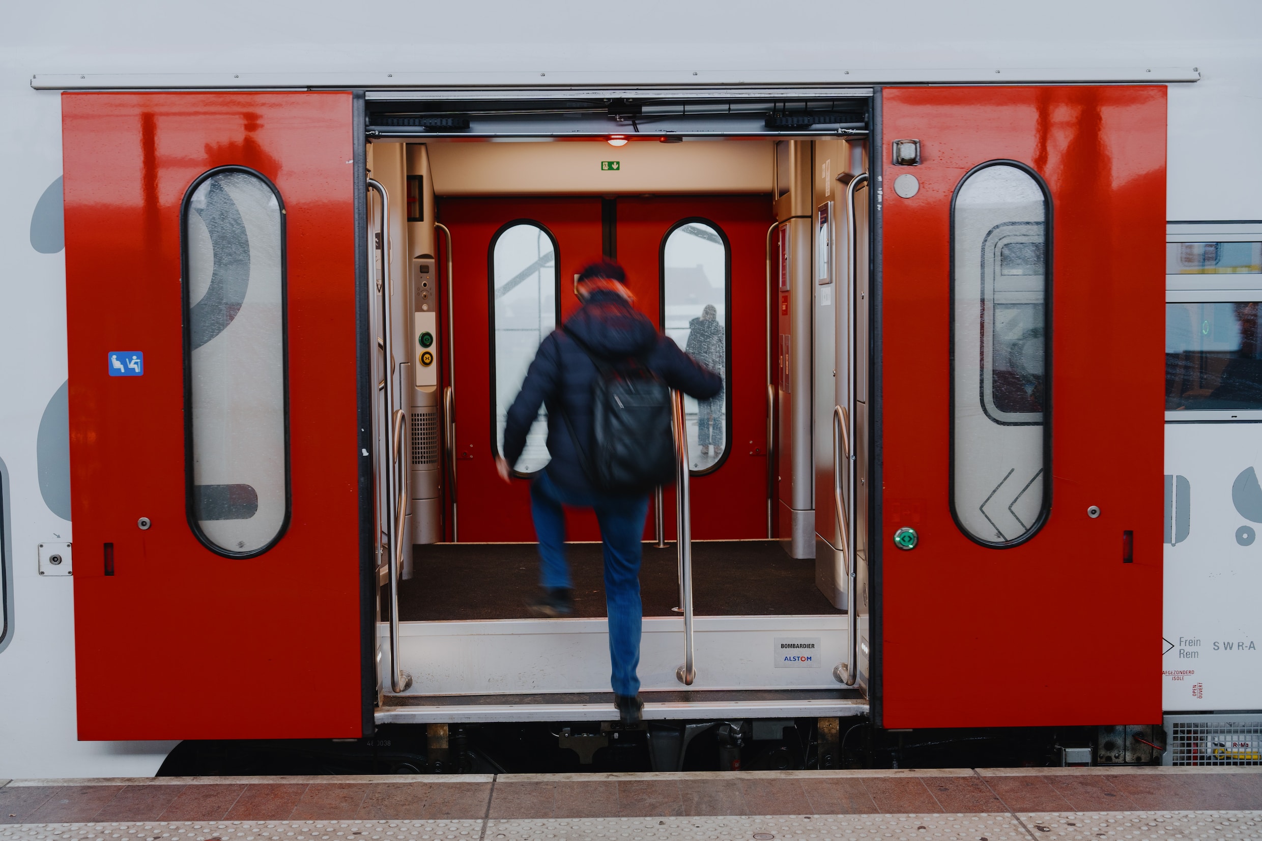 Duurdere treintickets en hogere tarieven op openbaar vervoer Brussel en ...
