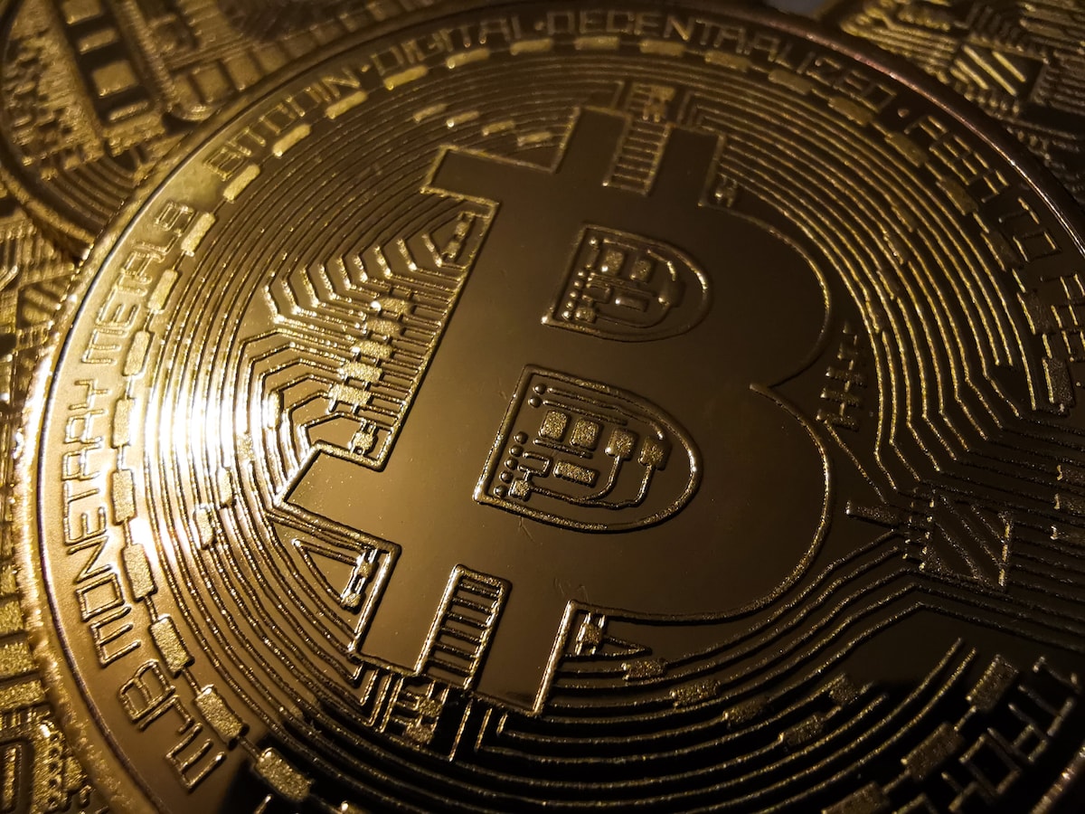 Bitcoin in zwaar weer: prijs van grootste cryptomunt ter wereld zakt bijna  19 procent in een week tijd | De Morgen