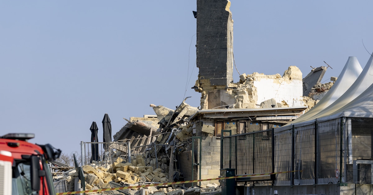 Wilhelminatoren in het Nederlandse Valkenburg plotseling ingestort, geen slachtoffers onder puin